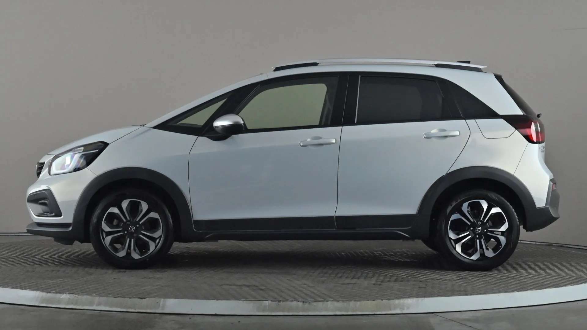 A 2021 HONDA JAZZ 1.5 i-MMD Hybrid Crosstar EX eCVT A 2021 HONDA JAZZ 1.5 i-MMD Hybrid Crosstar EX eCVT