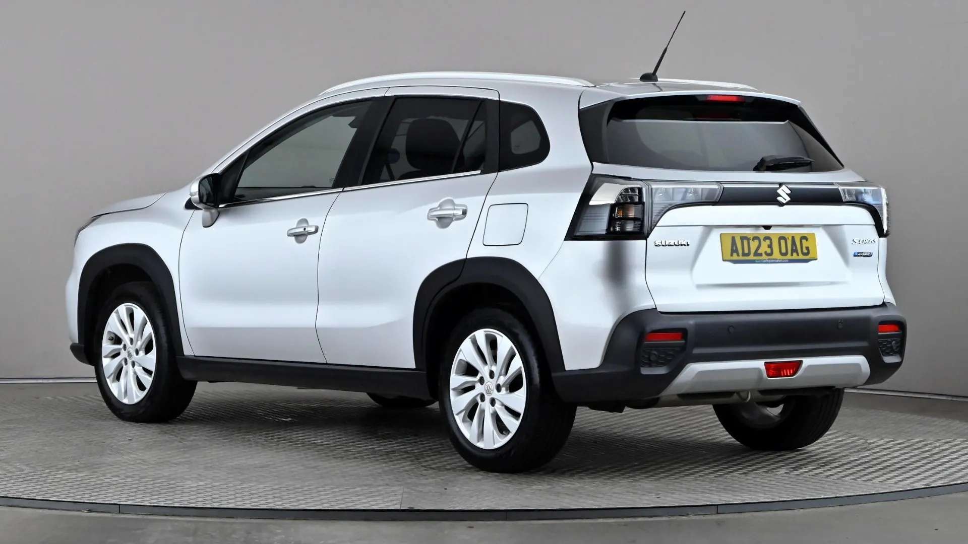 A 2023 SUZUKI S-CROSS MOTION HEV AUTO A 2023 SUZUKI S-CROSS MOTION HEV AUTO
