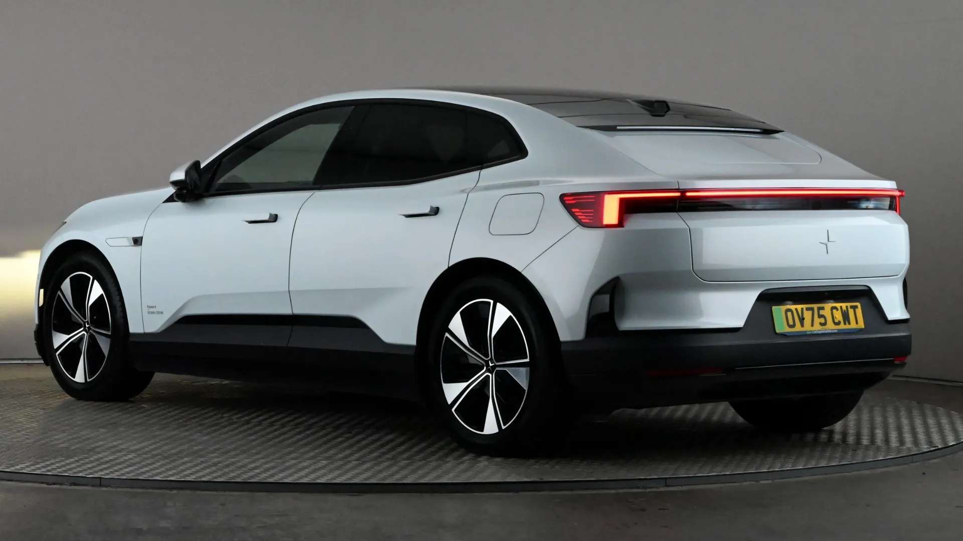 A 2025 POLESTAR 4 200kW 100kWh Long Range Single Motor Plus Auto A 2025 POLESTAR 4 200kW 100kWh Long Range Single Motor Plus Auto