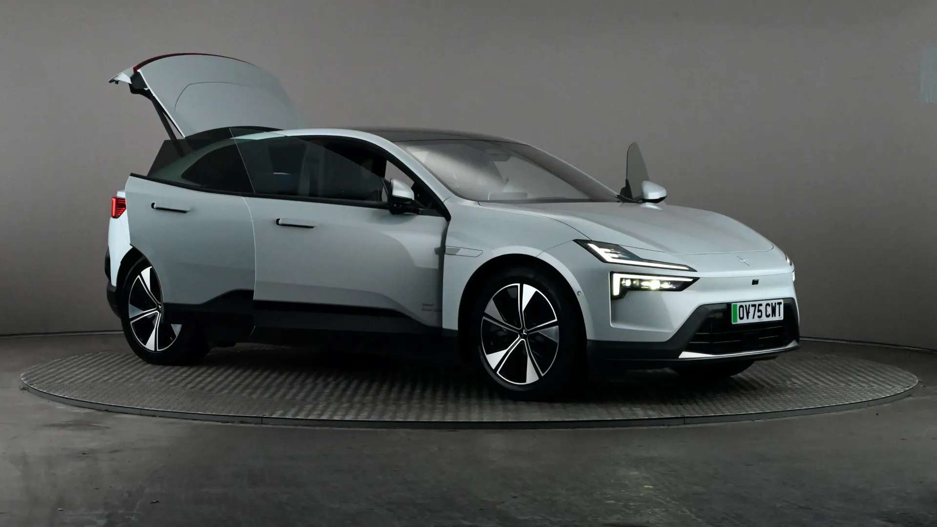 2025 POLESTAR 4 2025 POLESTAR 4