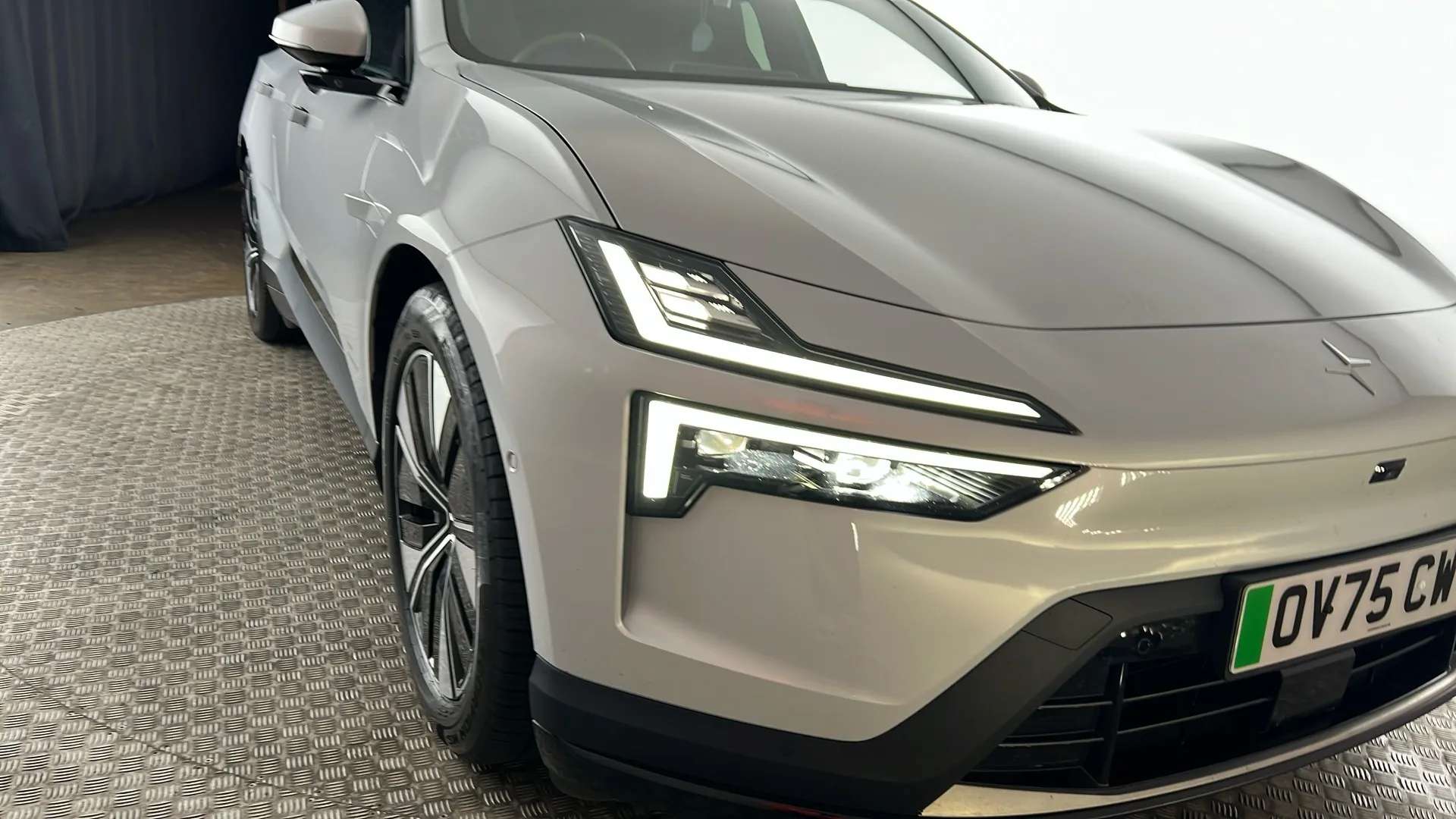 2025 POLESTAR 4 2025 POLESTAR 4