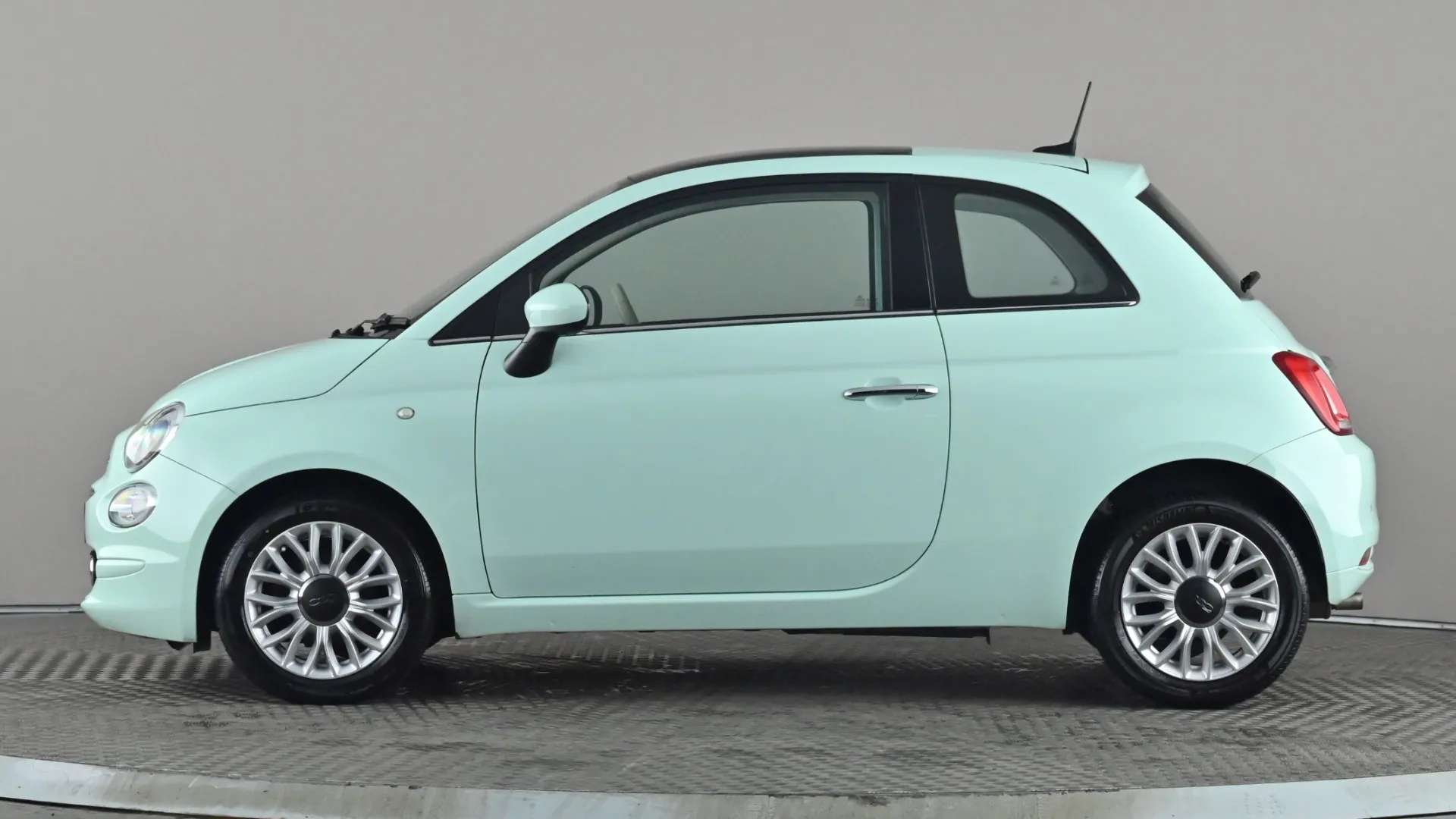 A 2019 FIAT 500 1.2 Lounge Dualogic A 2019 FIAT 500 1.2 Lounge Dualogic