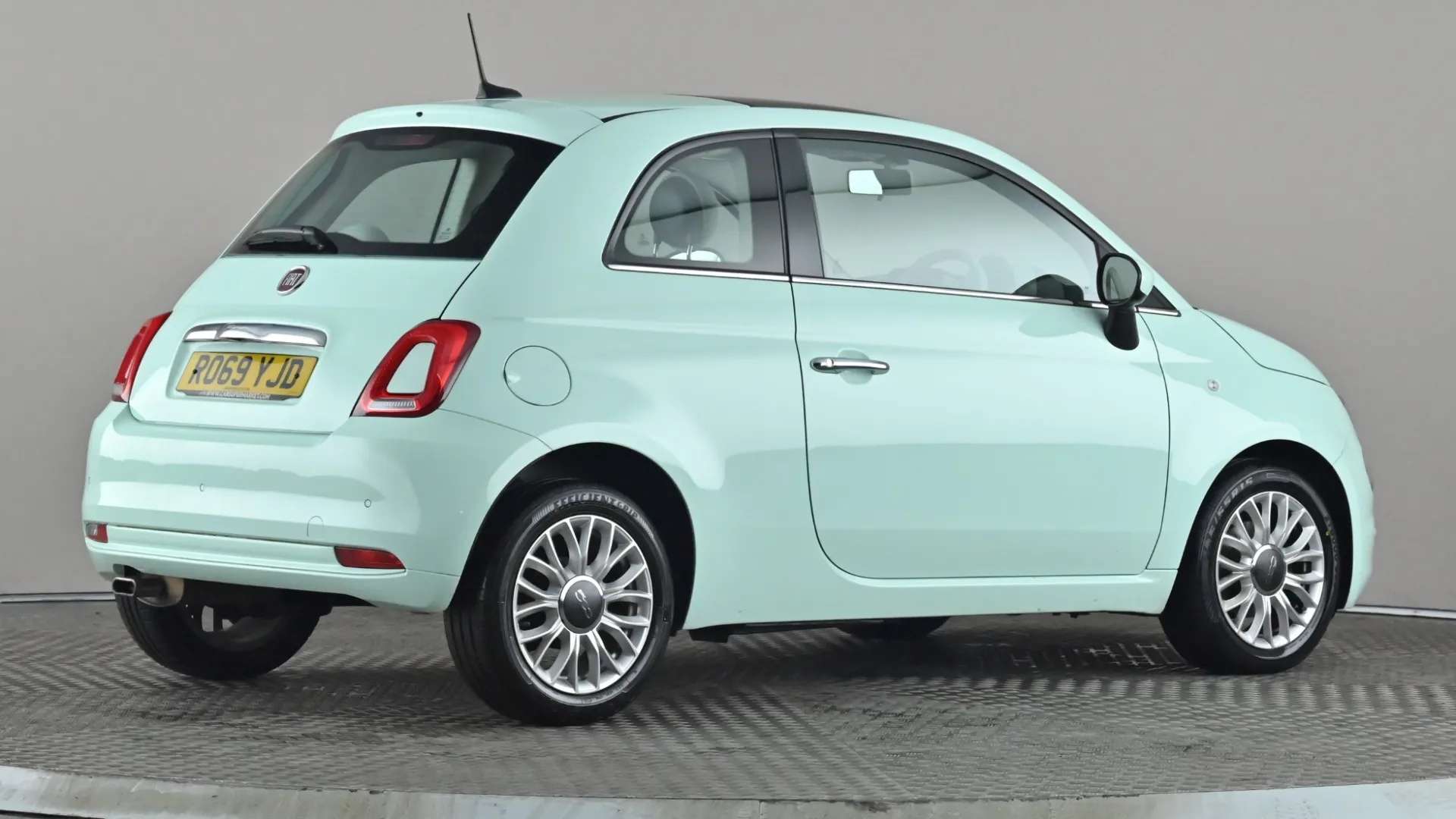 2019 FIAT 500 2019 FIAT 500