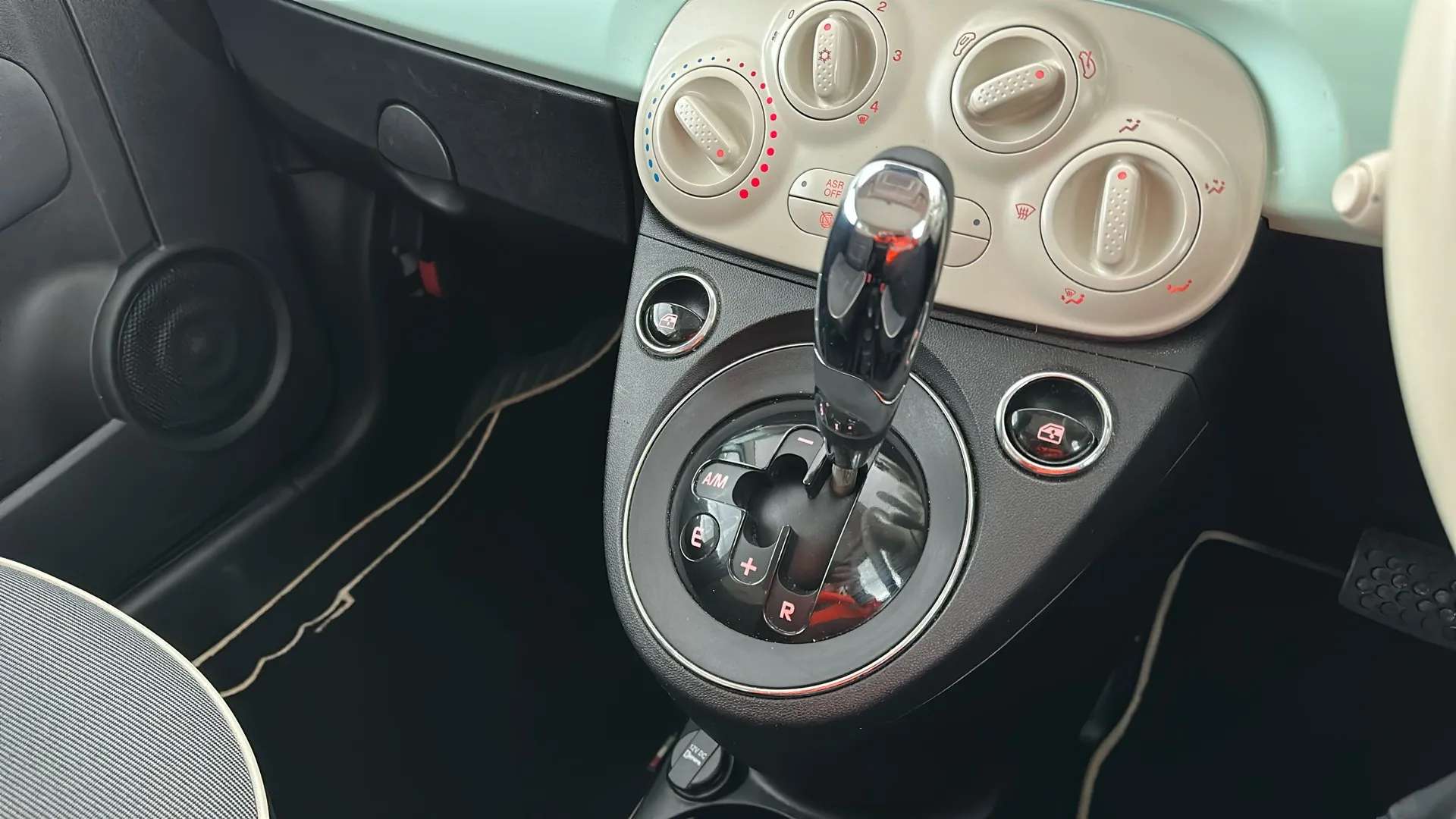 2019 FIAT 500 2019 FIAT 500