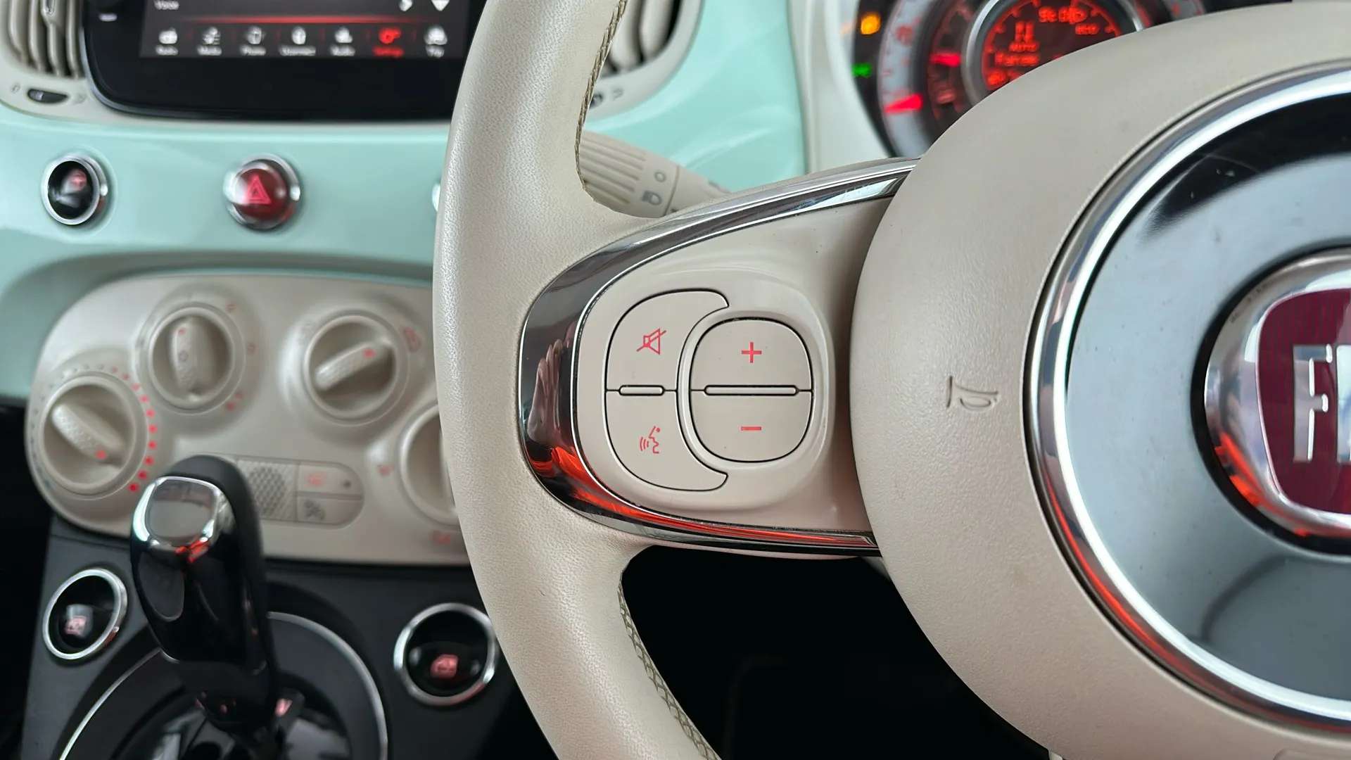 2019 FIAT 500 2019 FIAT 500