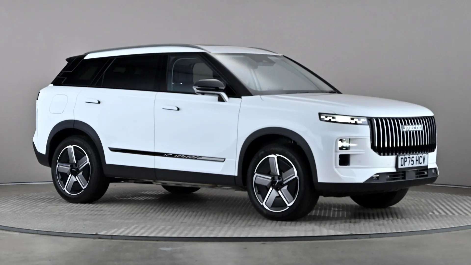 A 2025 JAECOO 7 1.5T SHS-P Luxury Auto A 2025 JAECOO 7 1.5T SHS-P Luxury Auto