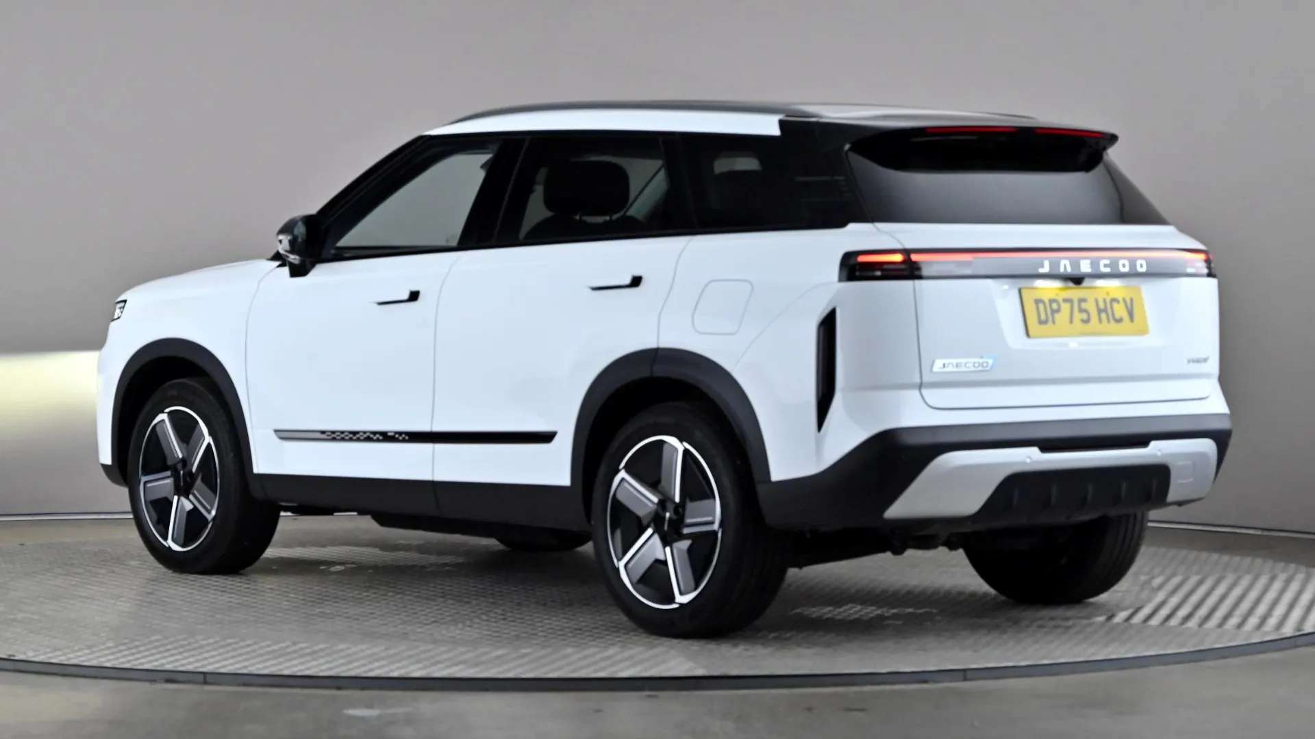 A 2025 JAECOO 7 1.5T SHS-P Luxury Auto A 2025 JAECOO 7 1.5T SHS-P Luxury Auto