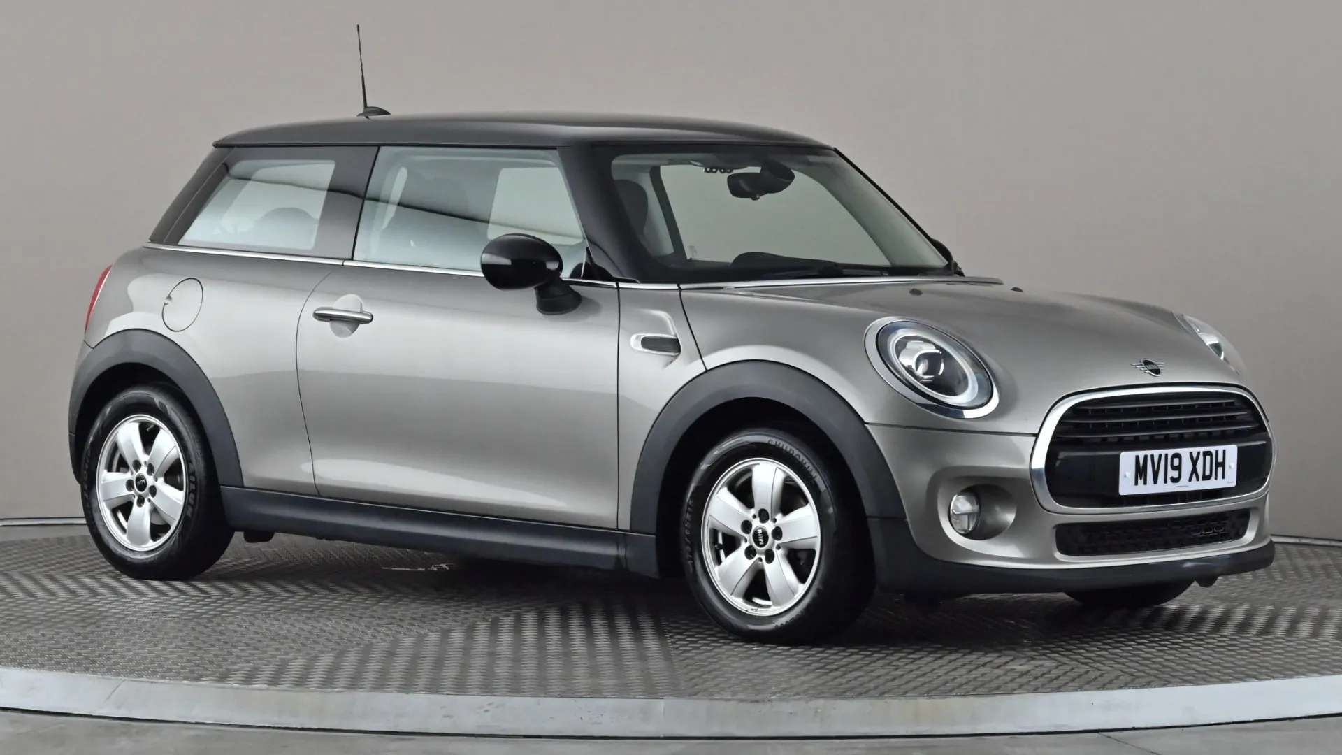 A 2019 MINI HATCH 1.5 Cooper Classic II A 2019 MINI HATCH 1.5 Cooper Classic II