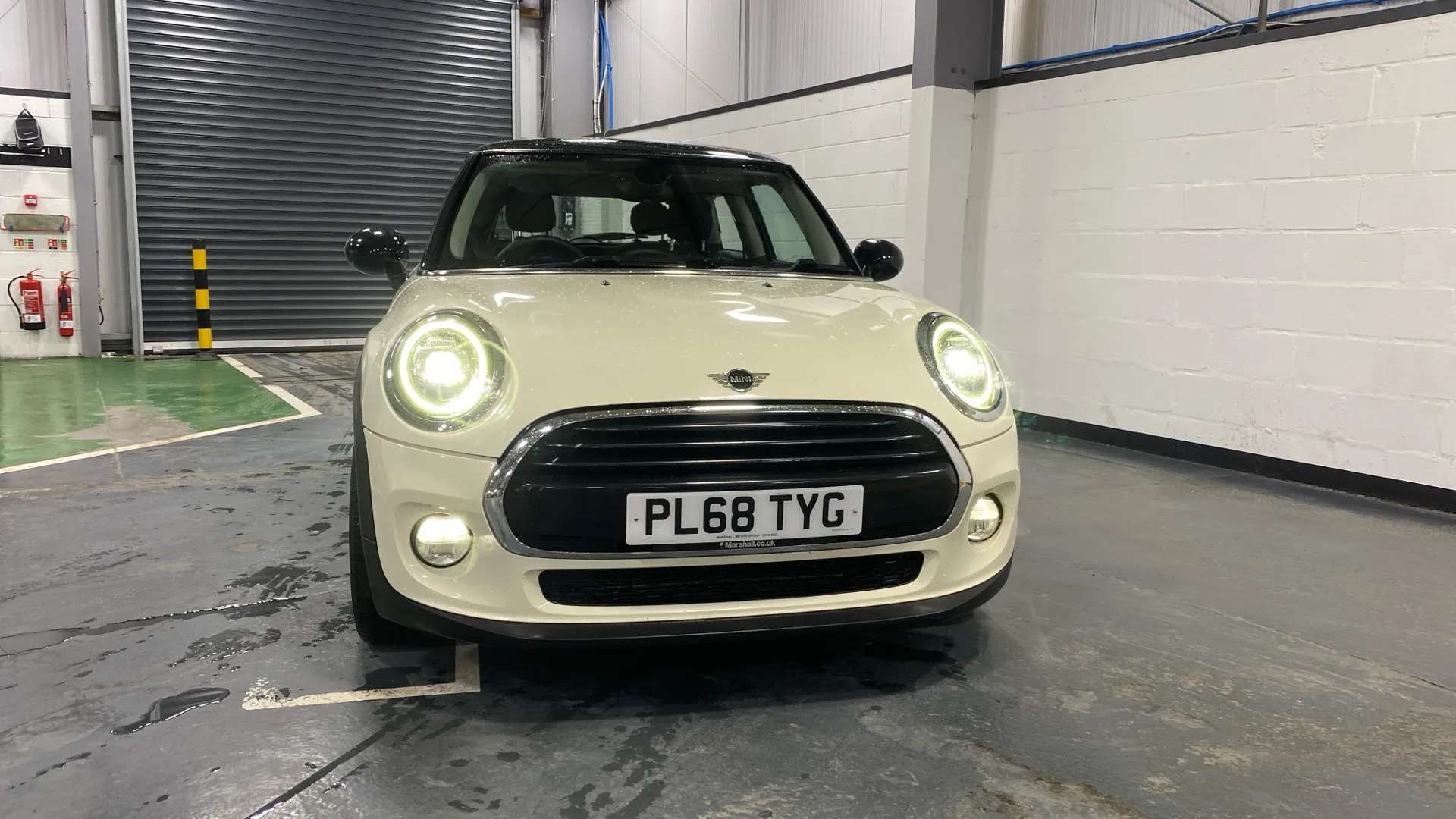 A 2019 MINI HATCH 1.5 Cooper Classic II A 2019 MINI HATCH 1.5 Cooper Classic II