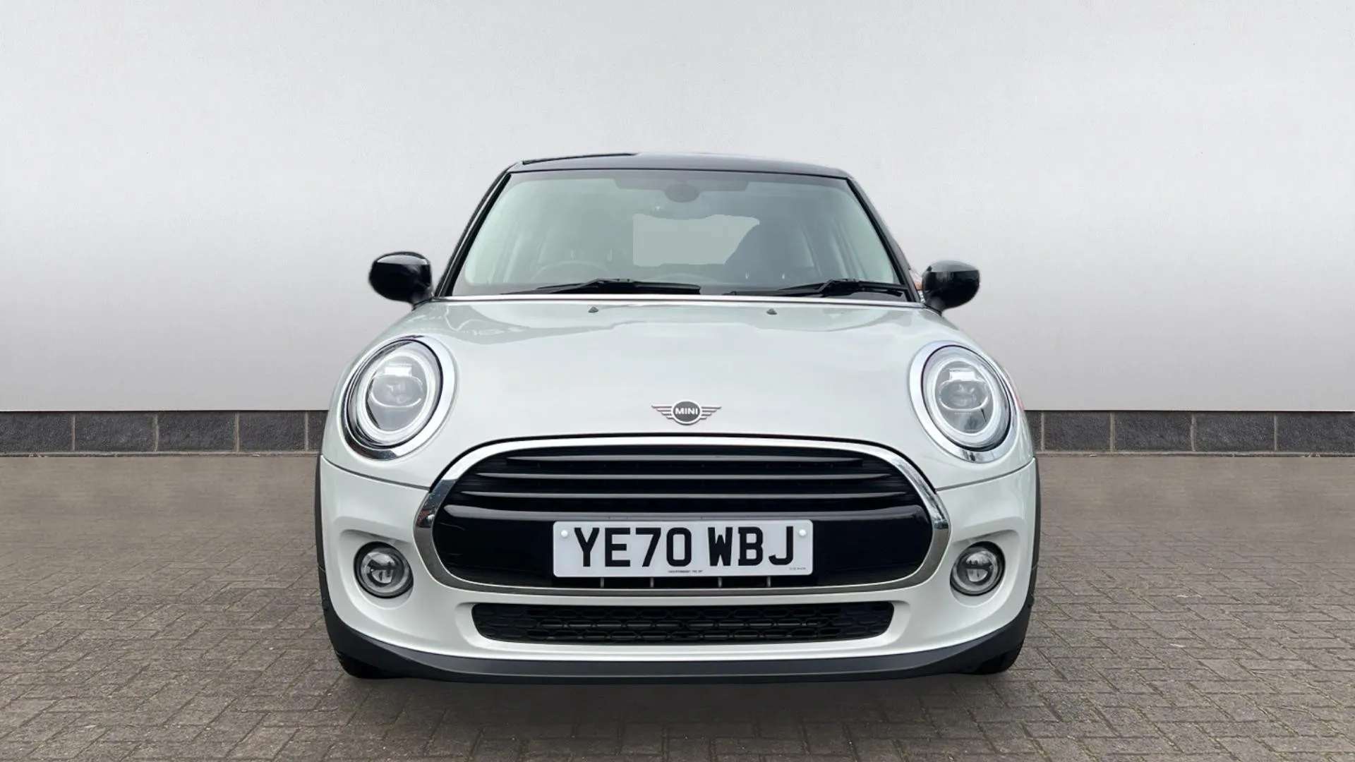 A 2020 MINI HATCH 1.5 Cooper Classic II A 2020 MINI HATCH 1.5 Cooper Classic II