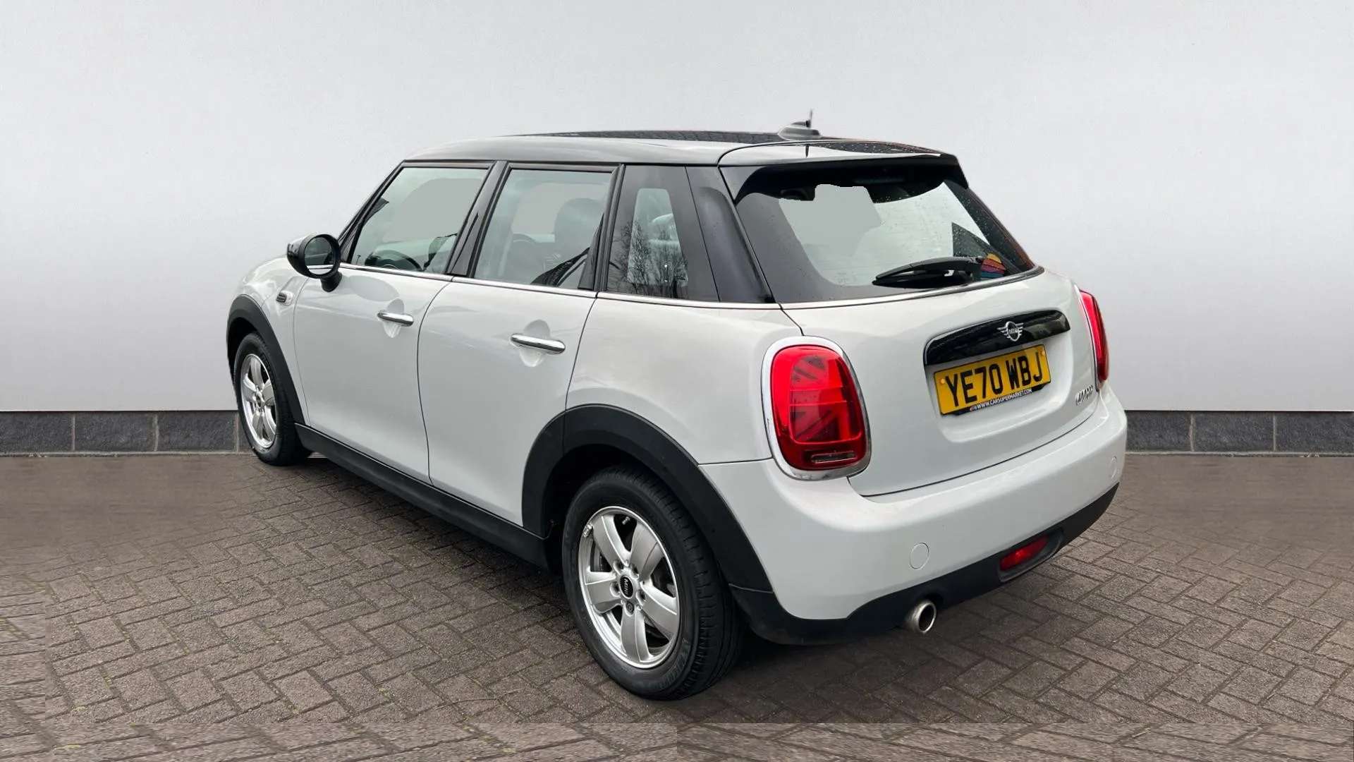 A 2020 MINI HATCH 1.5 Cooper Classic II A 2020 MINI HATCH 1.5 Cooper Classic II