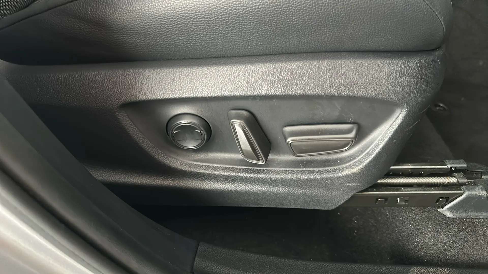 2024 TOYOTA C-HR 2024 TOYOTA C-HR