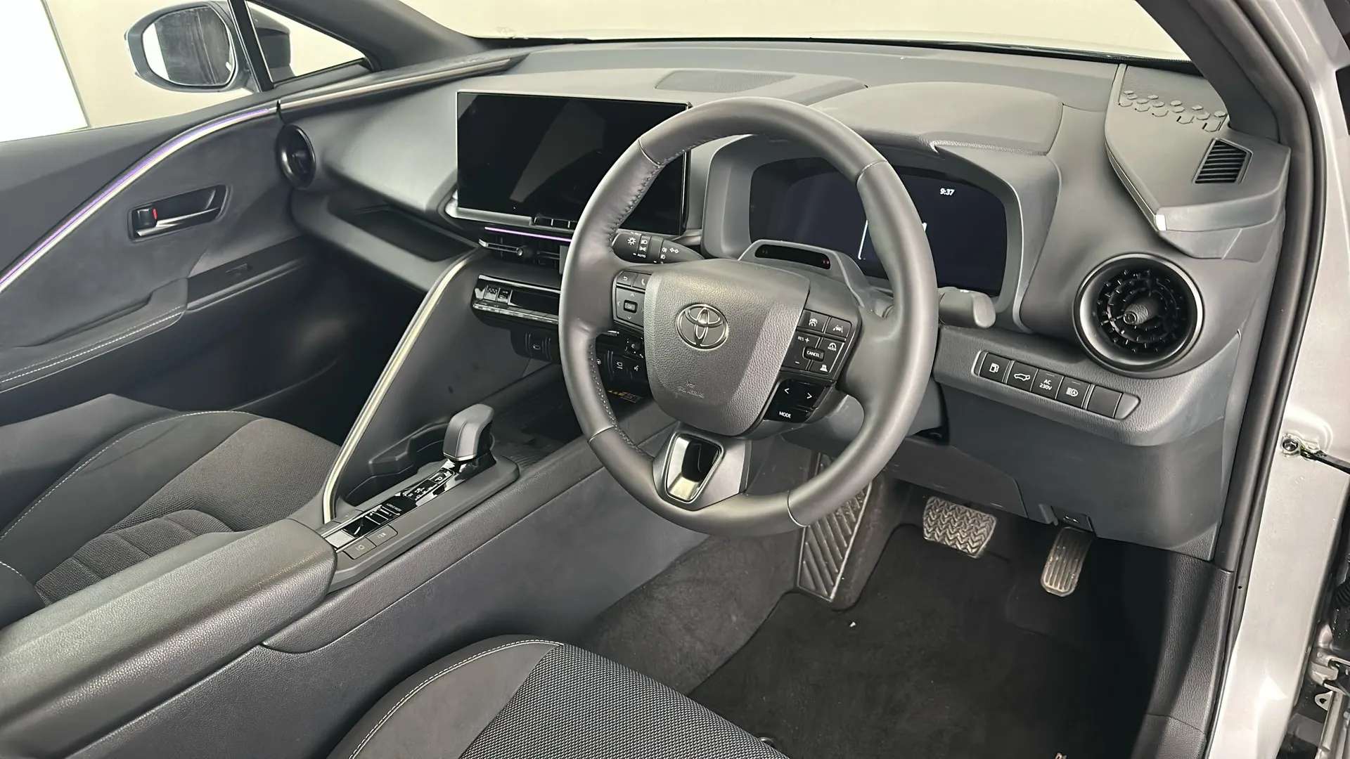 2024 TOYOTA C-HR 2024 TOYOTA C-HR