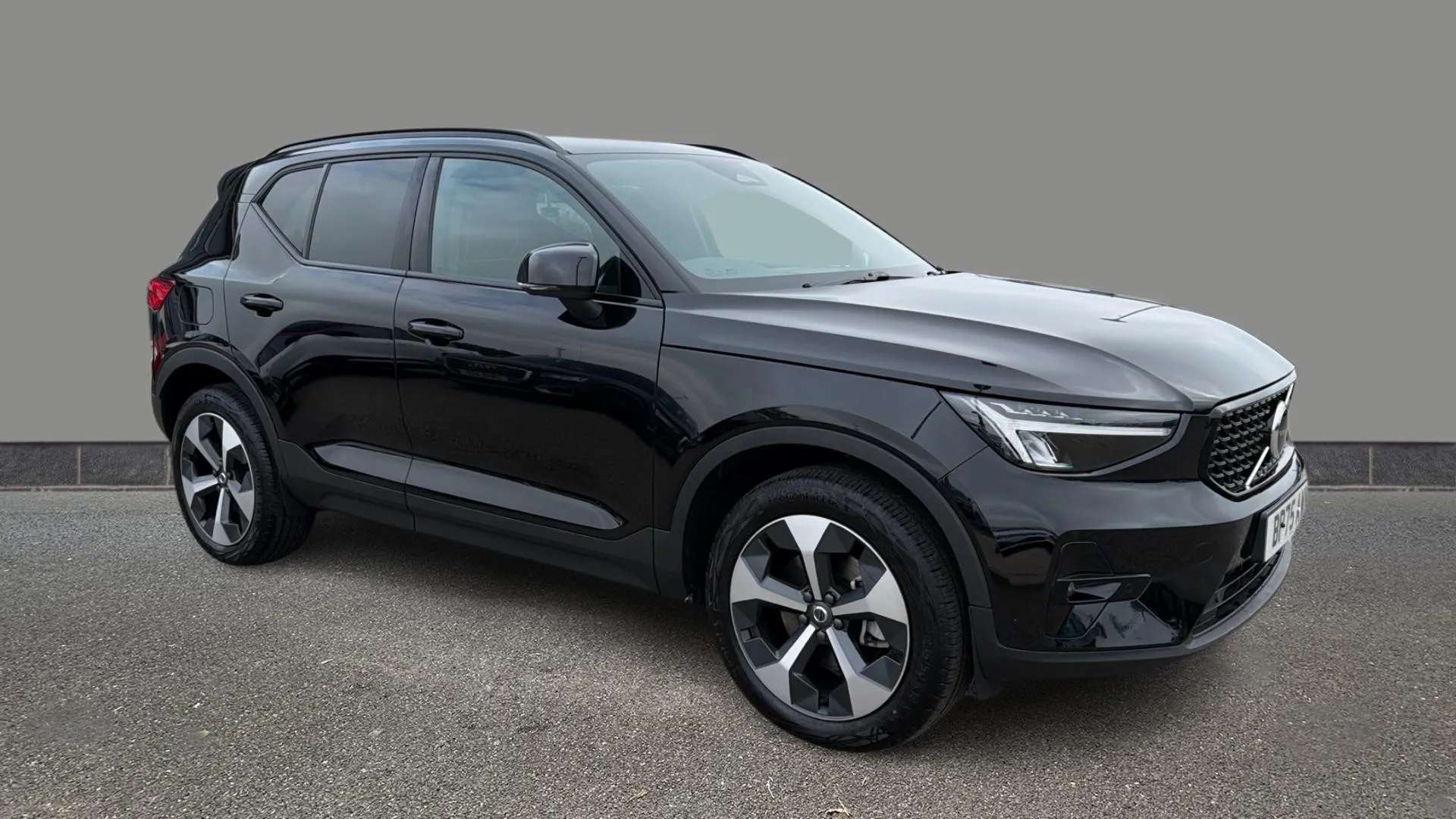 A 2025 VOLVO XC40 2.0 B3P Plus Dark Auto A 2025 VOLVO XC40 2.0 B3P Plus Dark Auto
