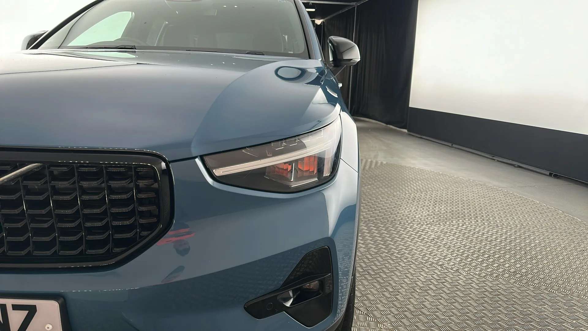 2023 VOLVO XC40 2023 VOLVO XC40