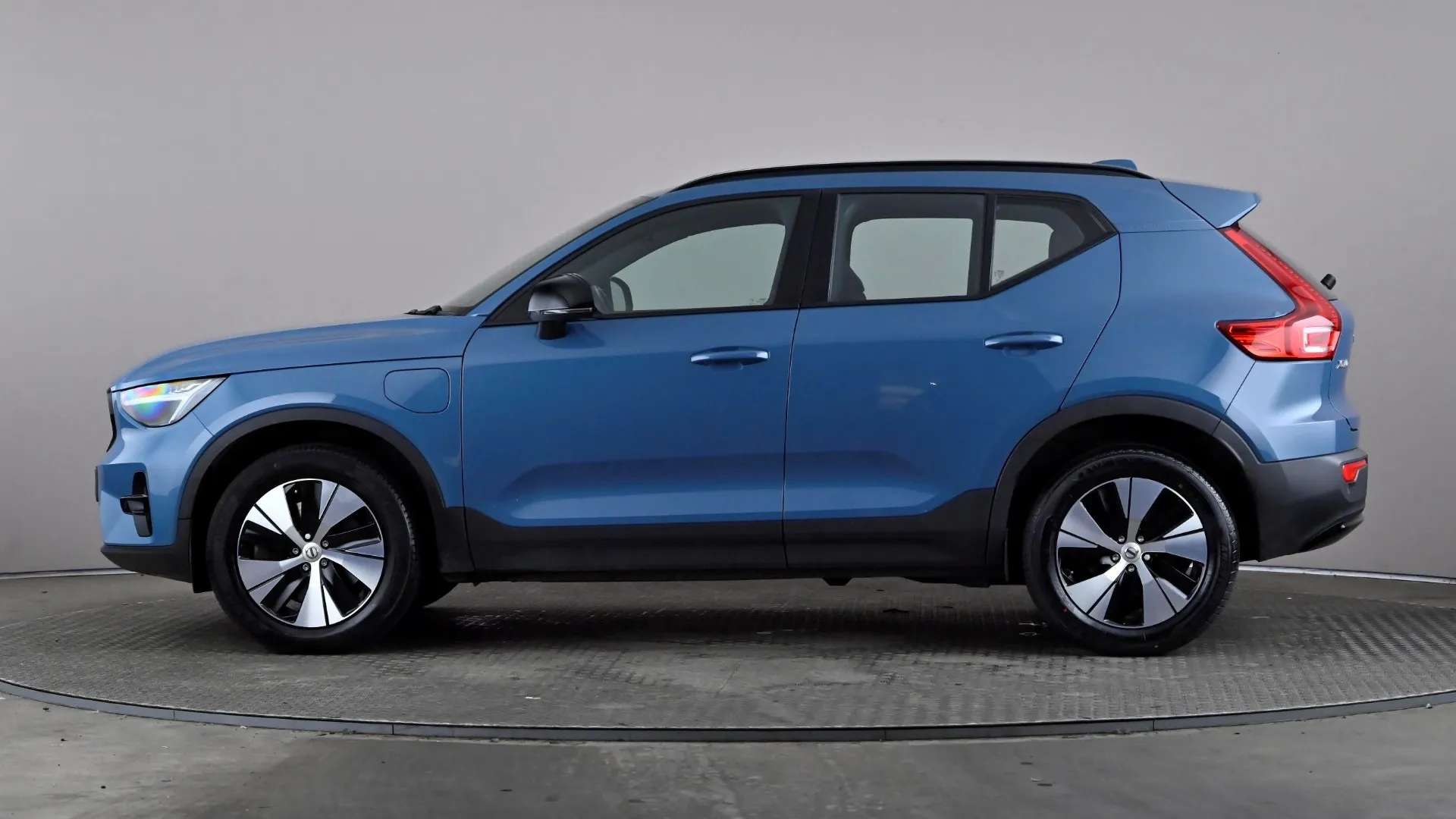 A 2023 VOLVO XC40 1.5 T4 Recharge PHEV Plus Dark Auto A 2023 VOLVO XC40 1.5 T4 Recharge PHEV Plus Dark Auto