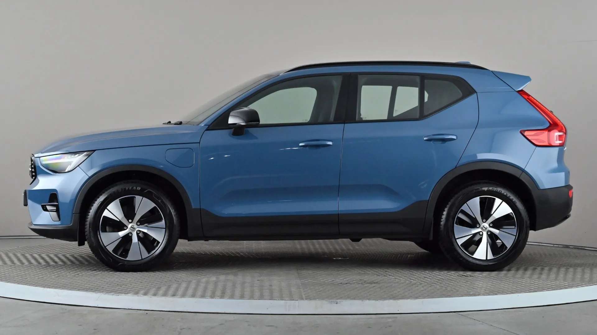 A 2023 VOLVO XC40 1.5 T4 Recharge PHEV Plus Dark Auto A 2023 VOLVO XC40 1.5 T4 Recharge PHEV Plus Dark Auto