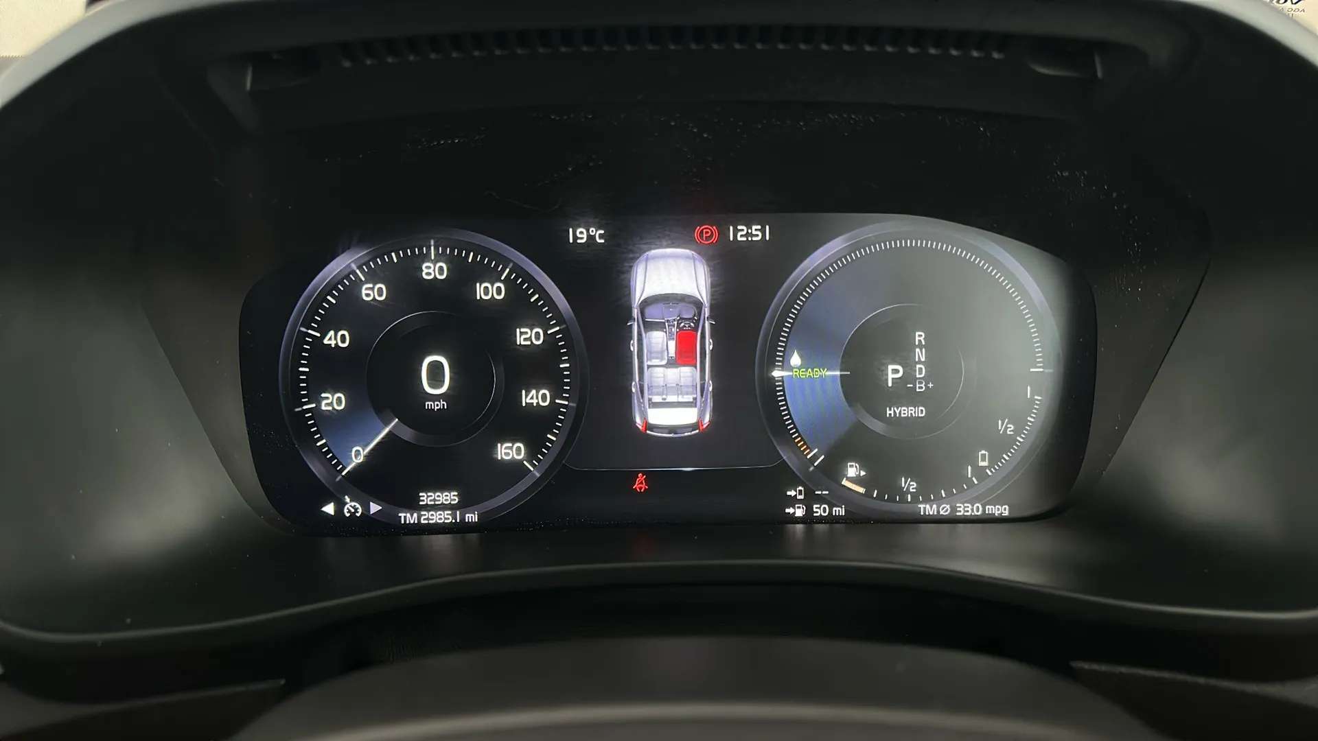 2023 VOLVO XC40 2023 VOLVO XC40