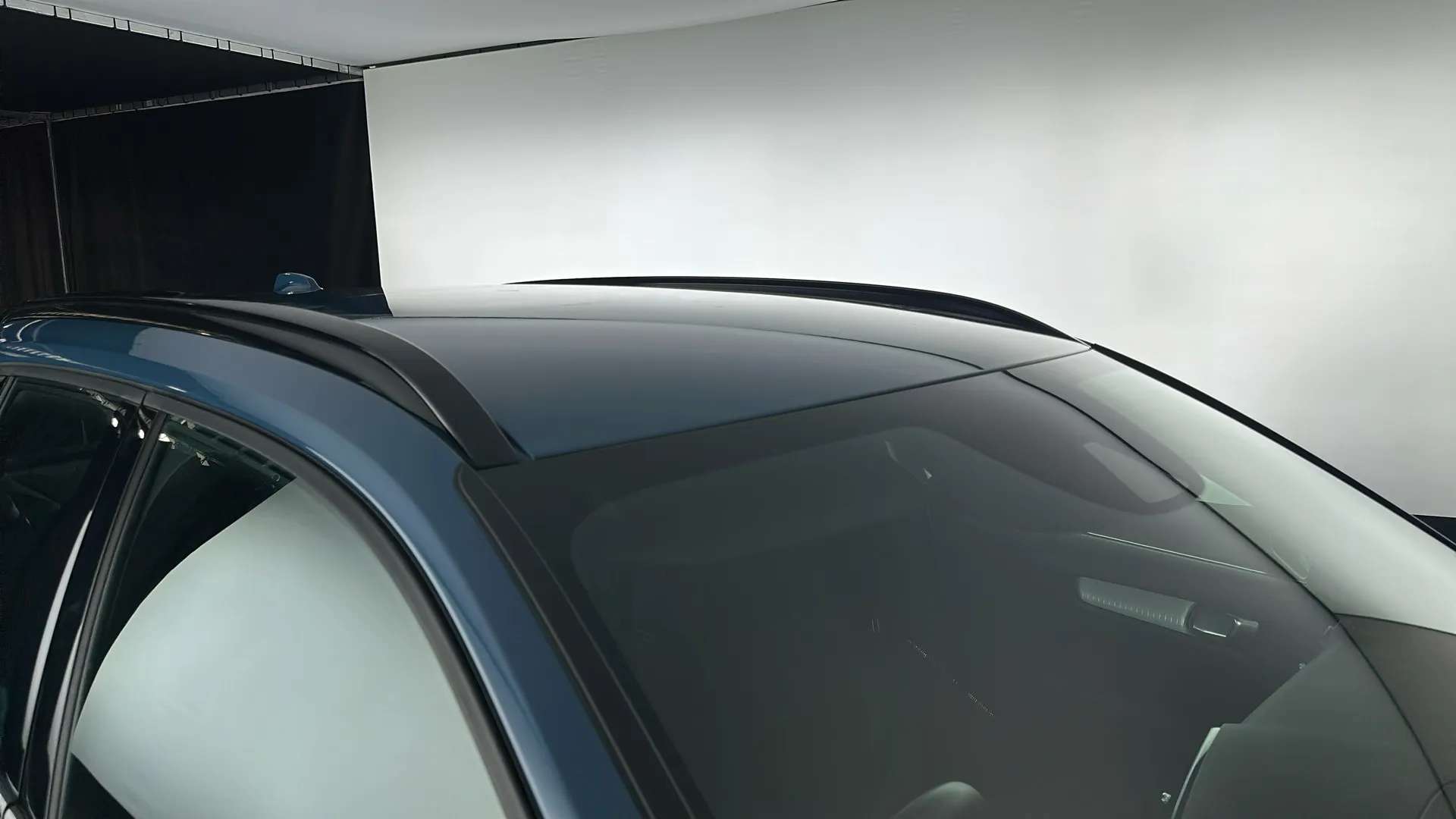 2023 VOLVO XC40 2023 VOLVO XC40
