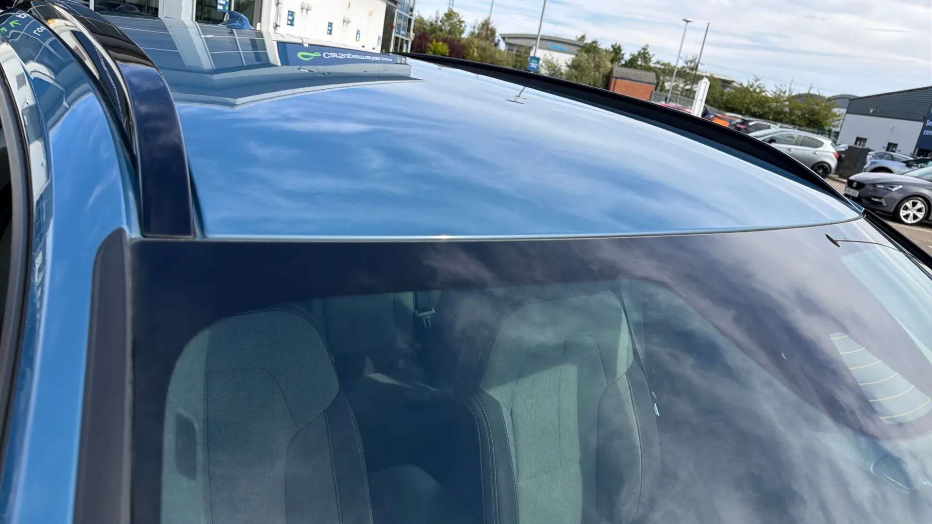 2023 VOLVO XC40 2023 VOLVO XC40