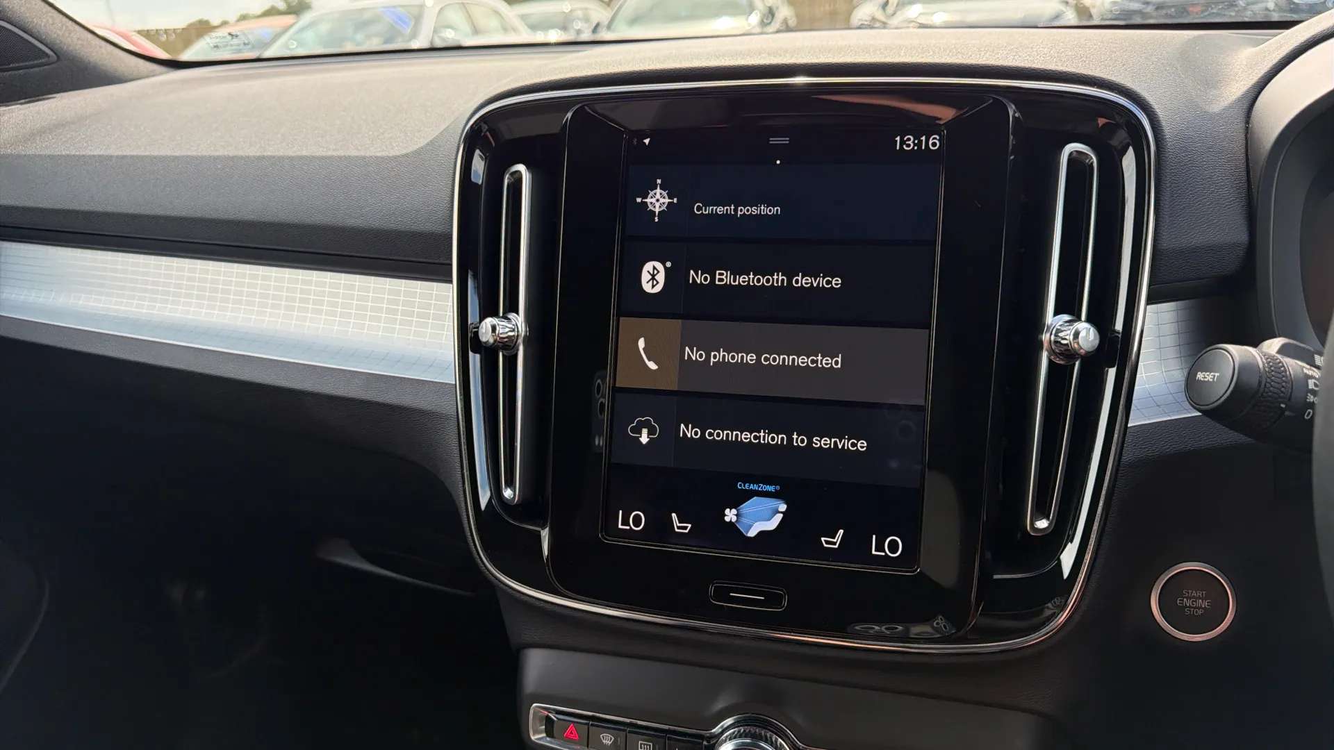 2023 VOLVO XC40 2023 VOLVO XC40