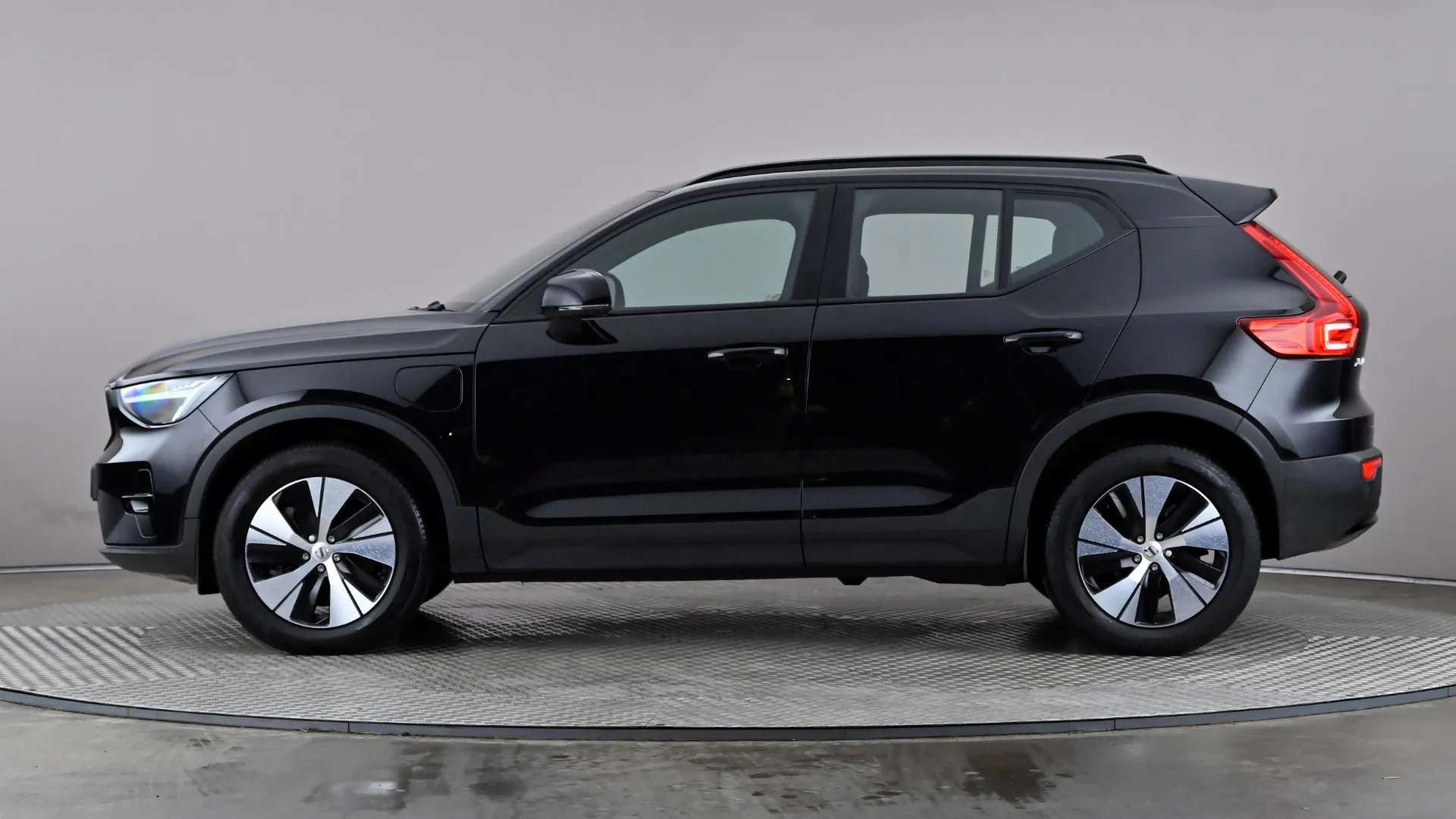 A 2023 VOLVO XC40 1.5 T4 Recharge PHEV Plus Dark Auto A 2023 VOLVO XC40 1.5 T4 Recharge PHEV Plus Dark Auto