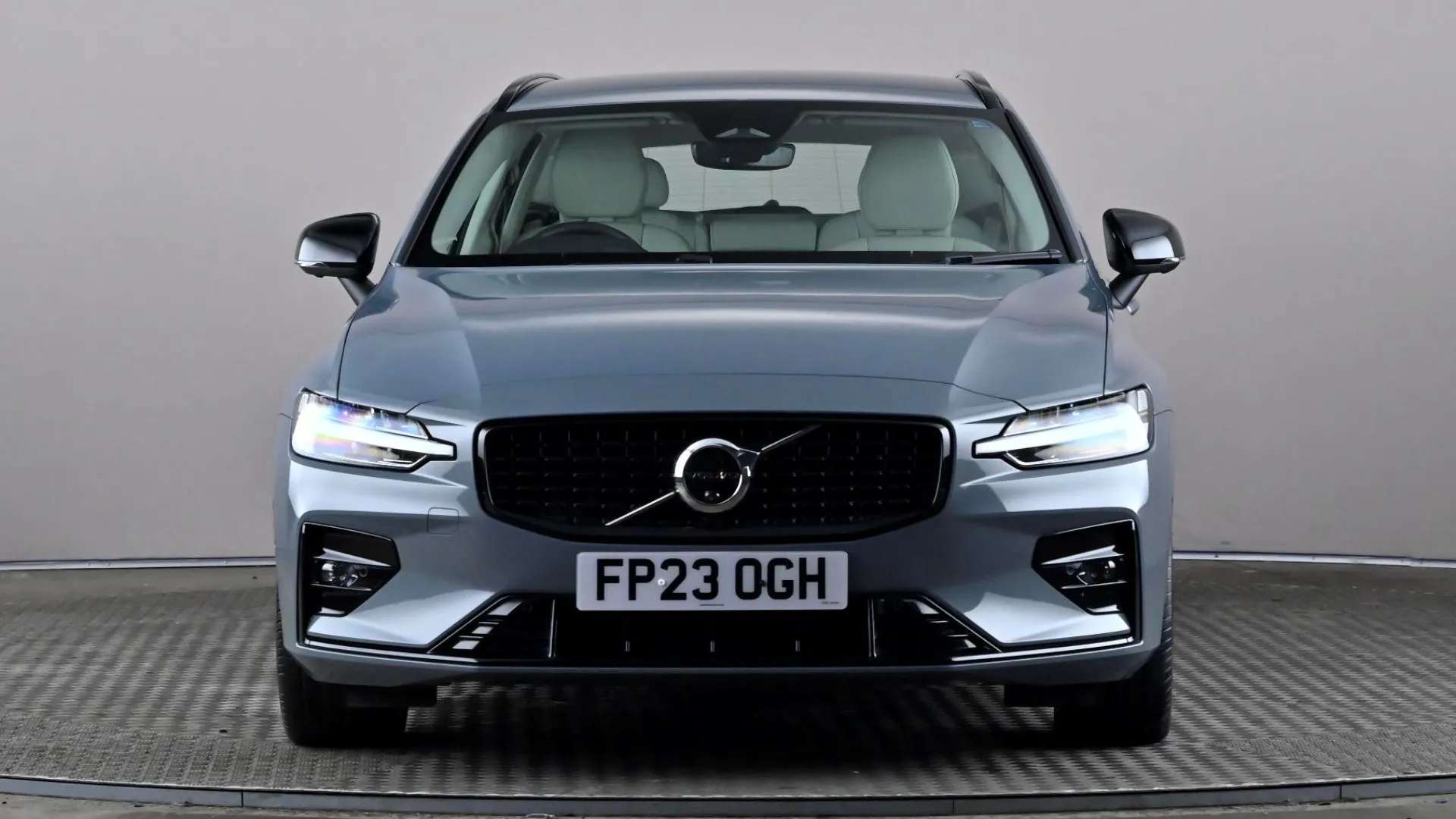2023 VOLVO V60 2023 VOLVO V60