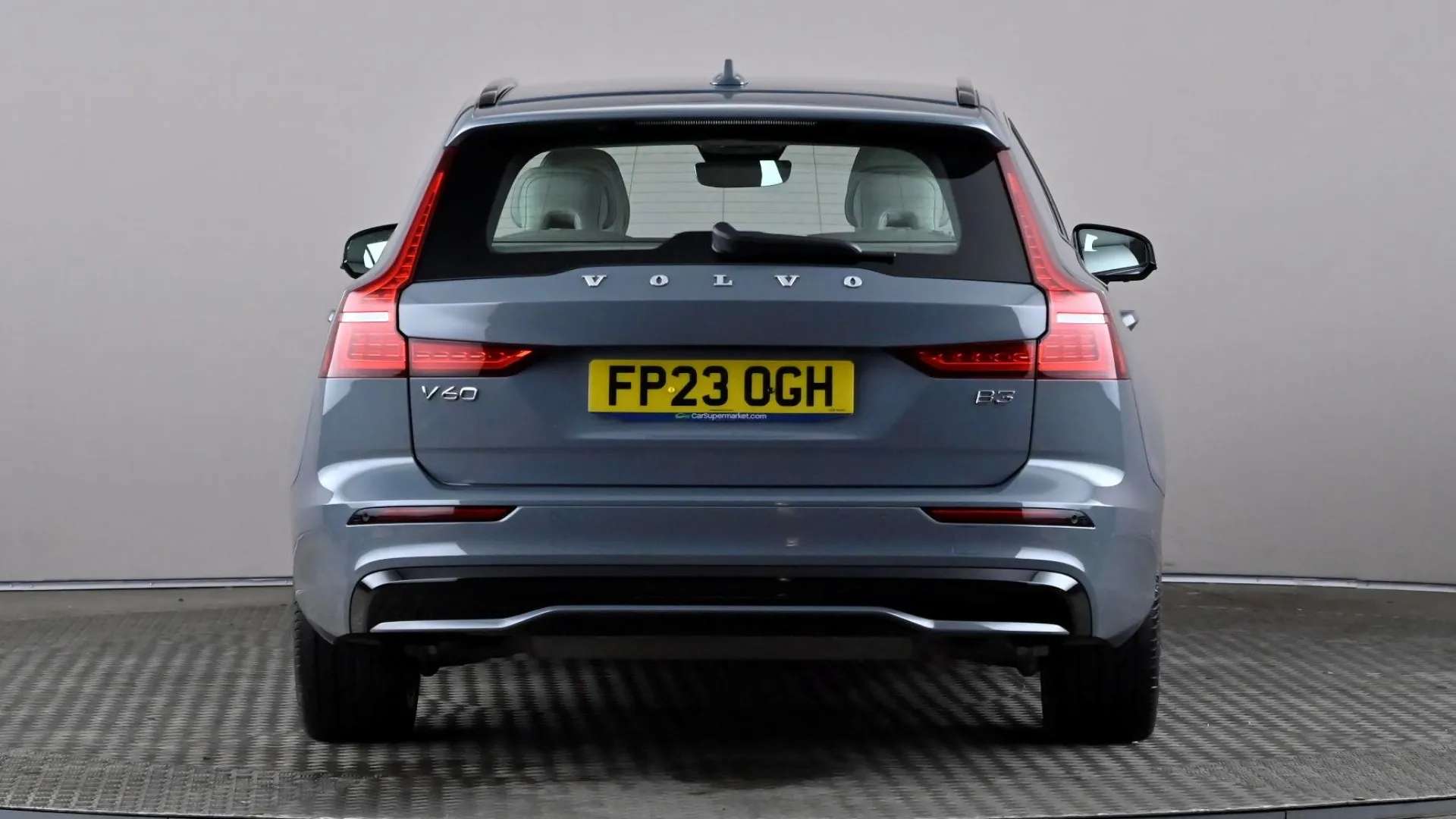 2023 VOLVO V60 2023 VOLVO V60
