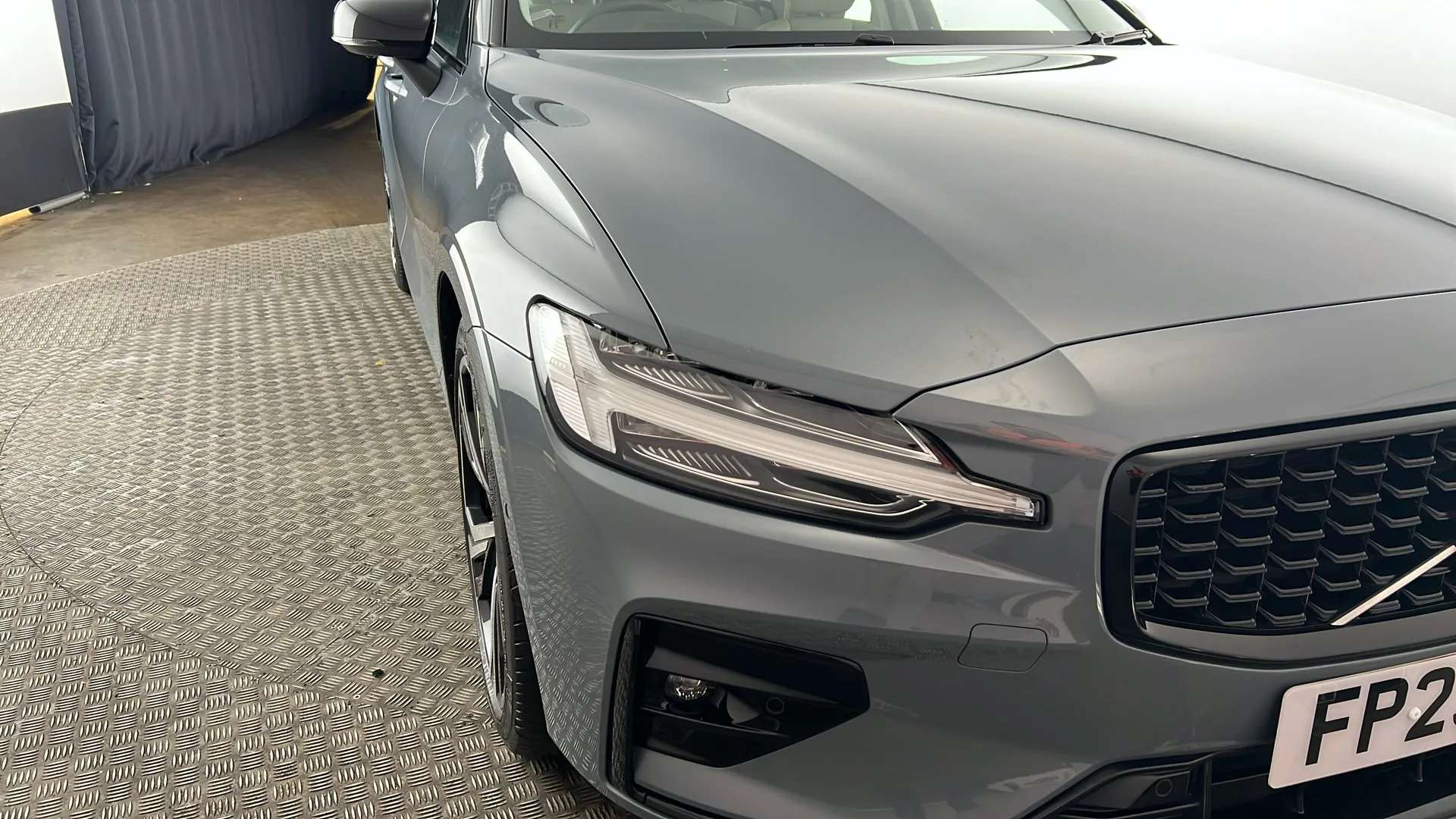 2023 VOLVO V60 2023 VOLVO V60