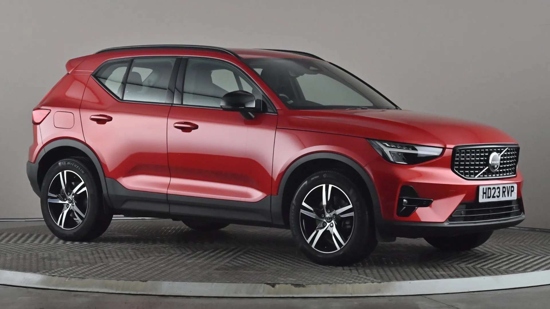 A 2023 VOLVO XC40 2.0 B3P Plus Dark Auto A 2023 VOLVO XC40 2.0 B3P Plus Dark Auto