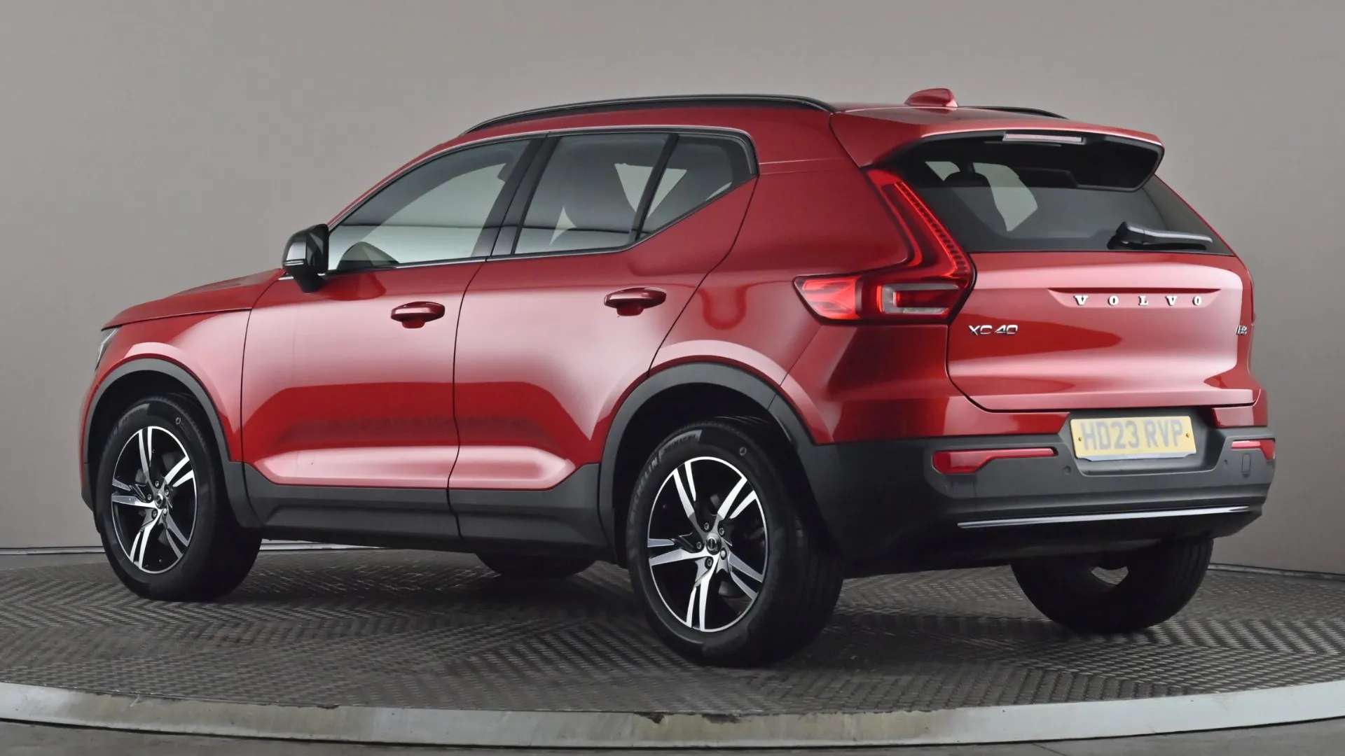 A 2023 VOLVO XC40 2.0 B3P Plus Dark Auto A 2023 VOLVO XC40 2.0 B3P Plus Dark Auto