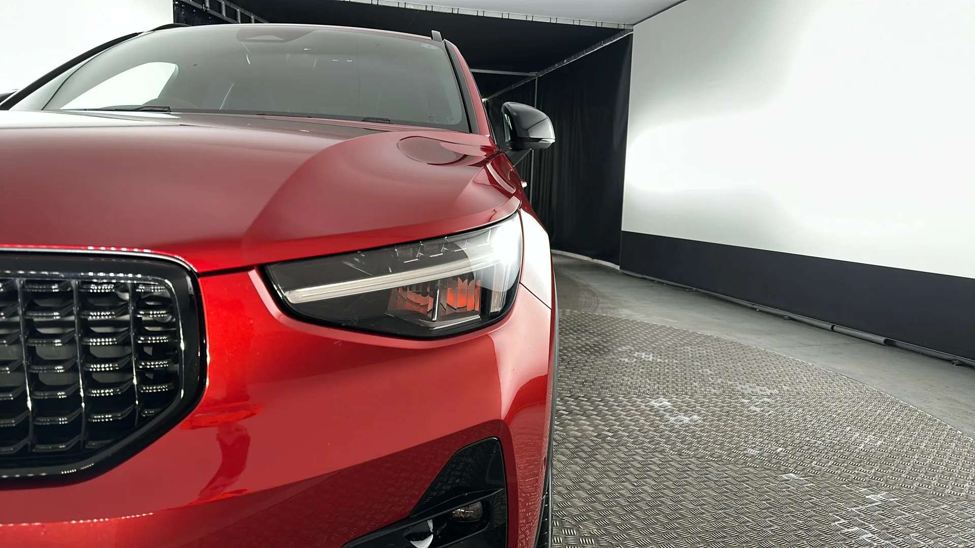 2023 VOLVO XC40 2023 VOLVO XC40