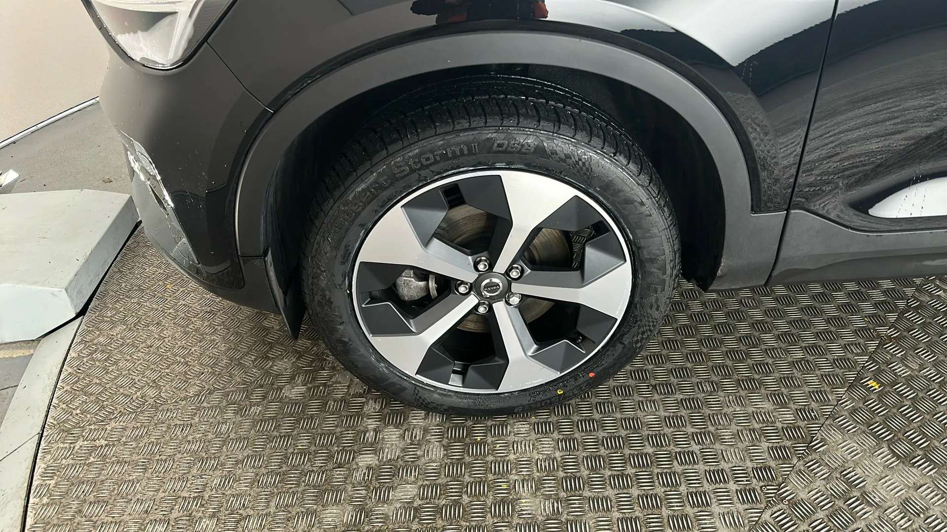 2024 VOLVO XC40 2024 VOLVO XC40