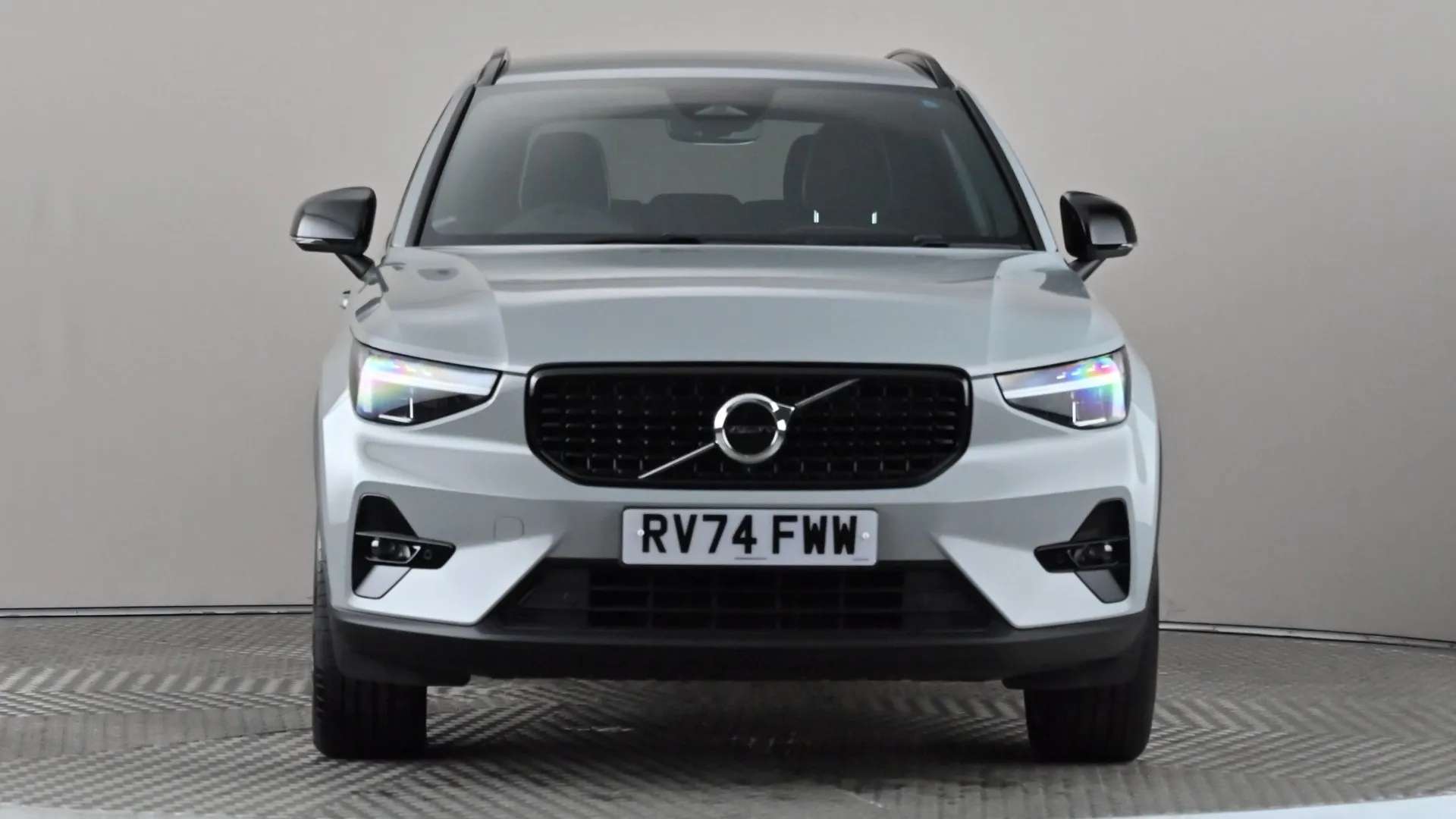 A 2025 VOLVO XC40 2.0 B3P Plus Dark Auto A 2025 VOLVO XC40 2.0 B3P Plus Dark Auto