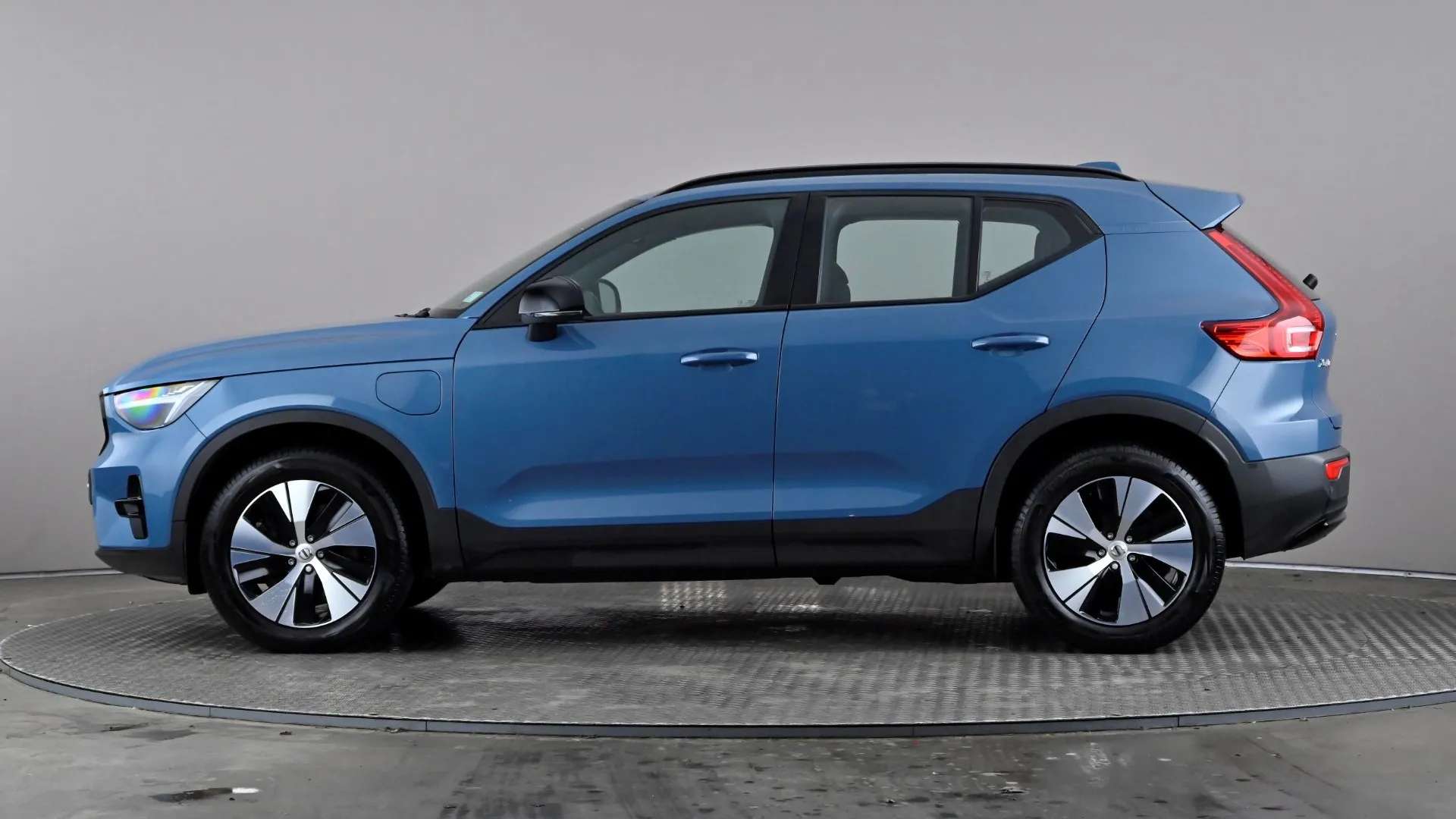 A 2022 VOLVO XC40 1.5 T4 Recharge PHEV Plus Dark Auto A 2022 VOLVO XC40 1.5 T4 Recharge PHEV Plus Dark Auto