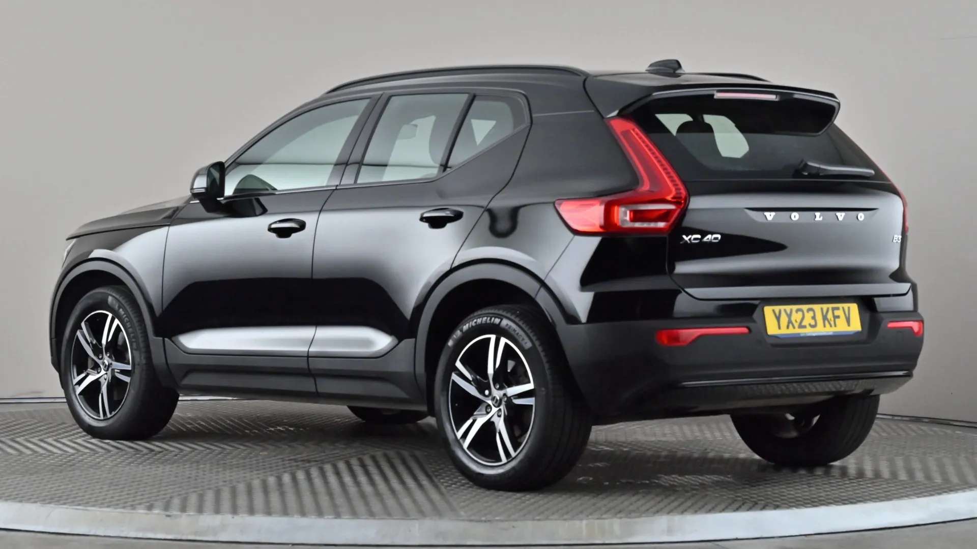 A 2023 VOLVO XC40 2.0 B3P Plus Dark Auto A 2023 VOLVO XC40 2.0 B3P Plus Dark Auto
