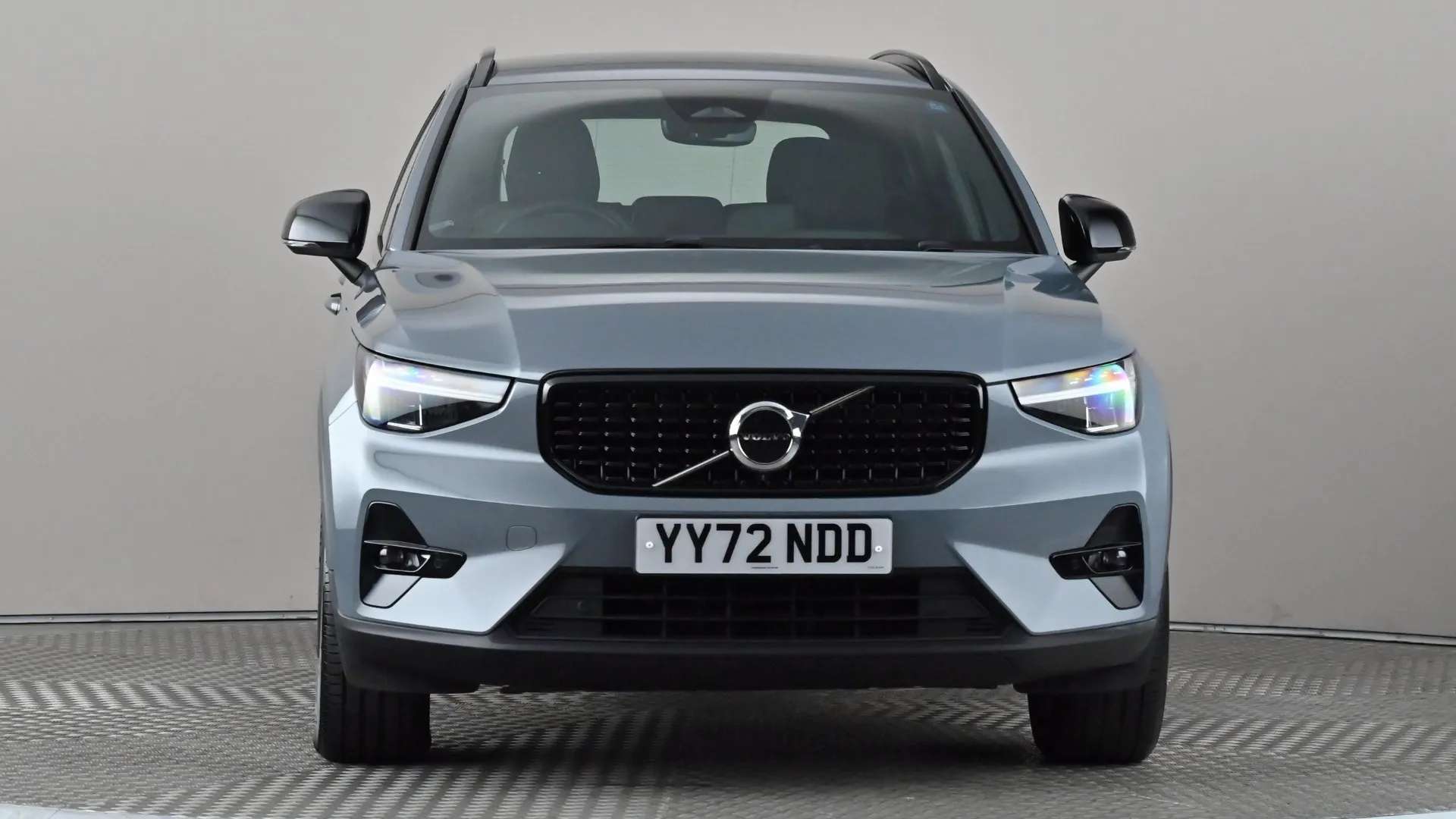 A 2022 VOLVO XC40 2.0 B3P Plus Dark Auto A 2022 VOLVO XC40 2.0 B3P Plus Dark Auto