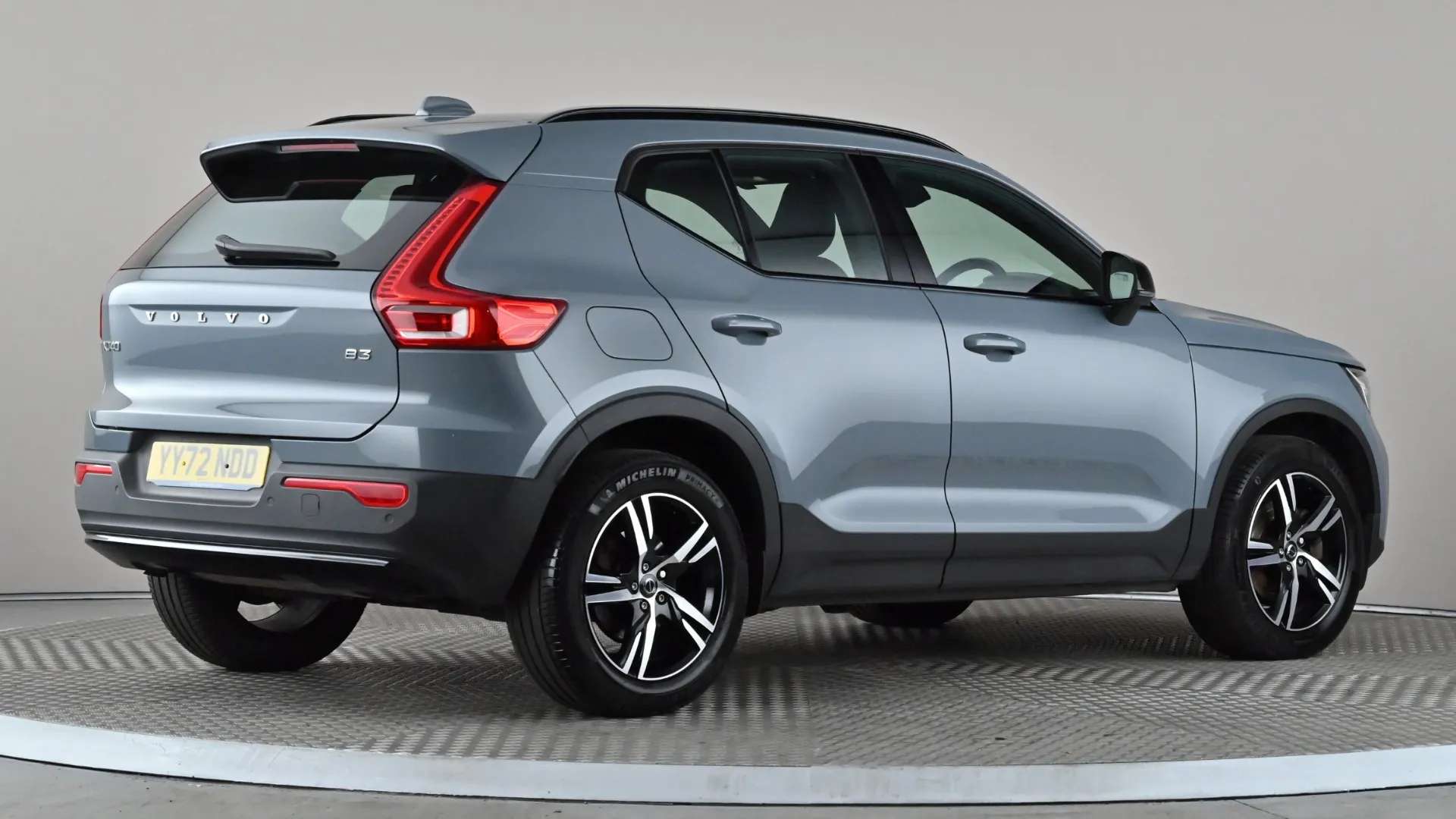 2022 VOLVO XC40 2022 VOLVO XC40