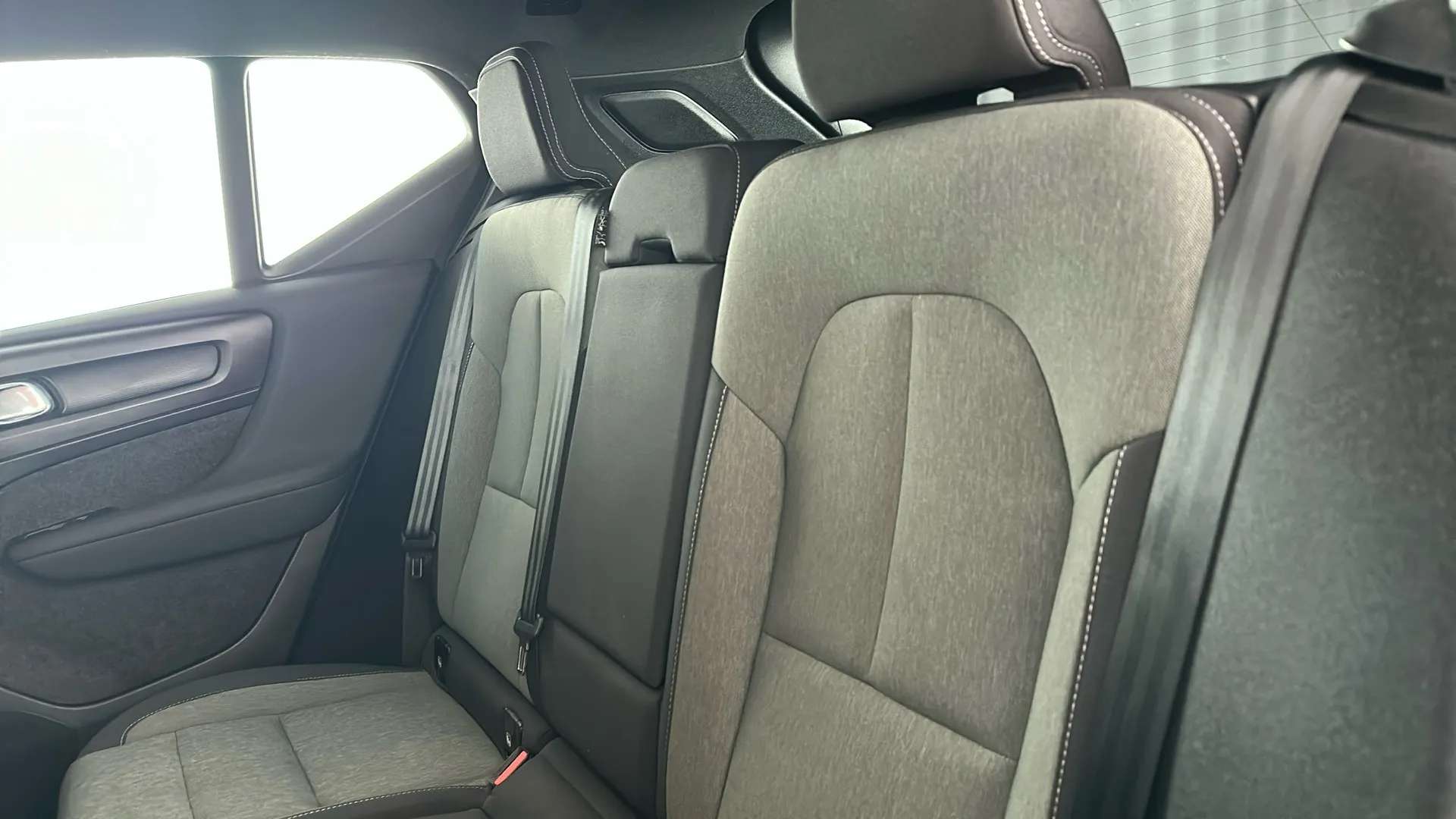2022 VOLVO XC40 2022 VOLVO XC40