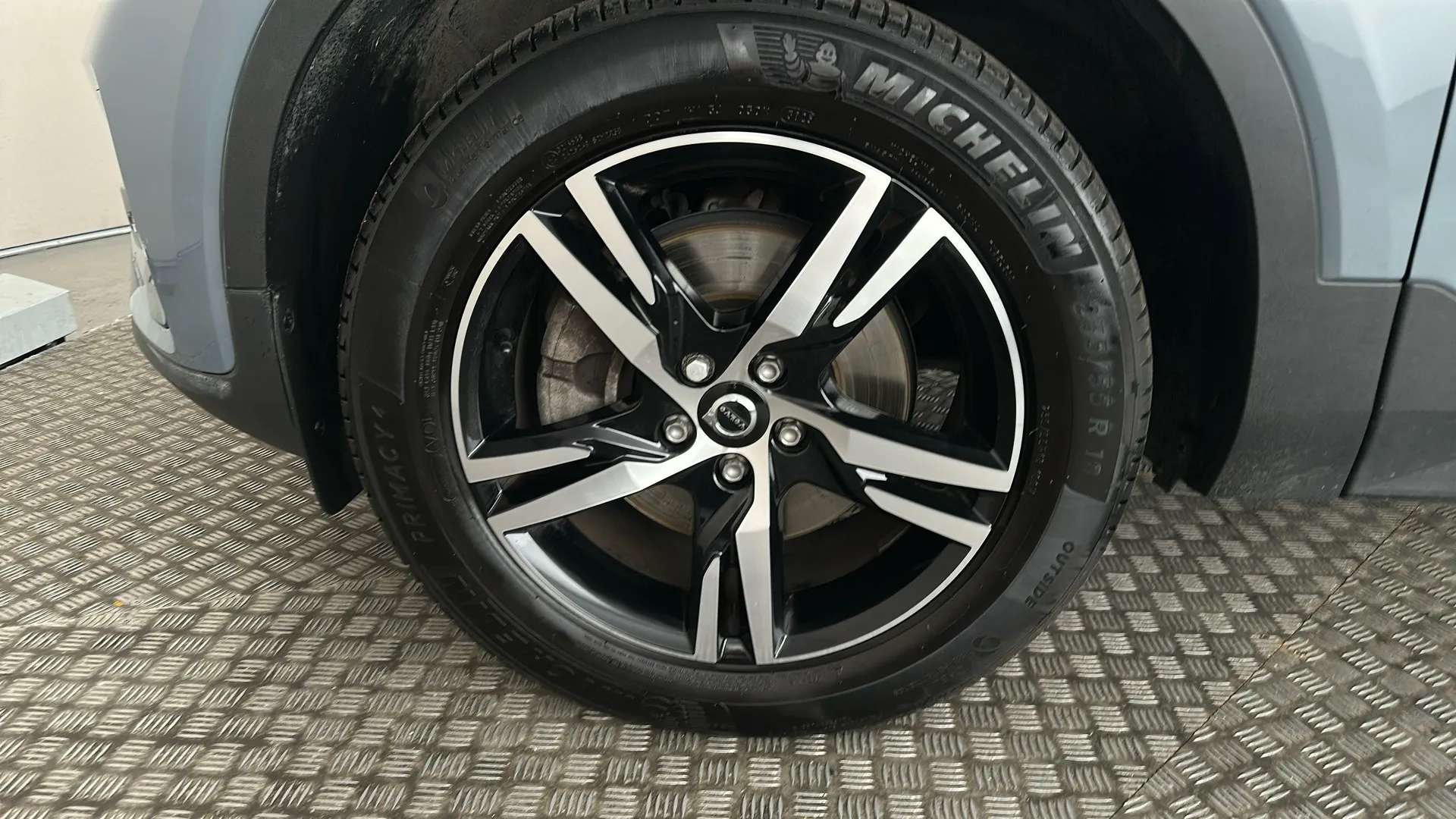 2022 VOLVO XC40 2022 VOLVO XC40