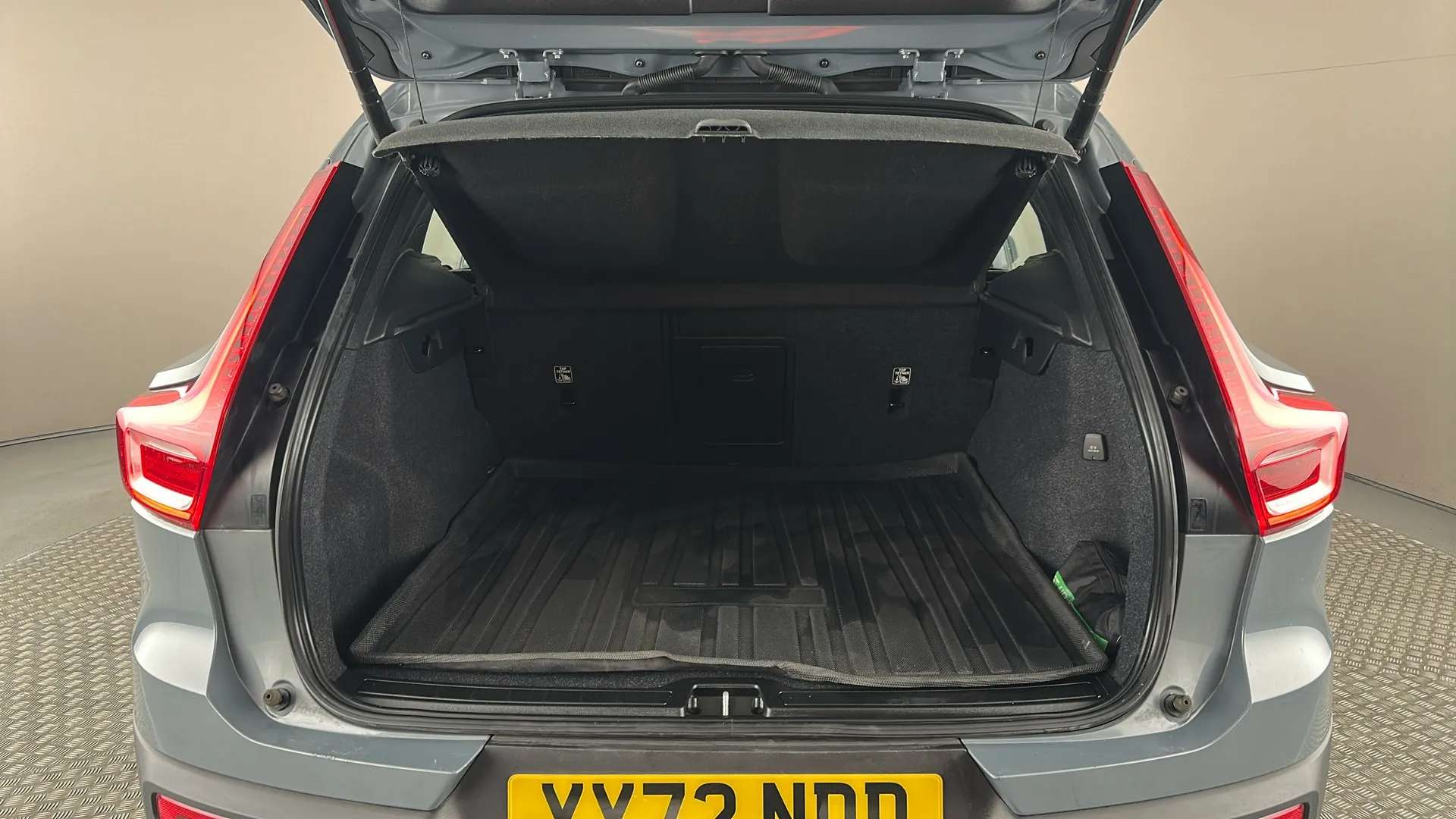 2022 VOLVO XC40 2022 VOLVO XC40