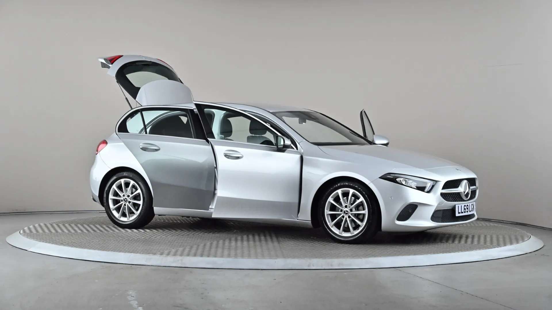 2019 MERCEDES-BENZ A CLASS 2019 MERCEDES-BENZ A CLASS
