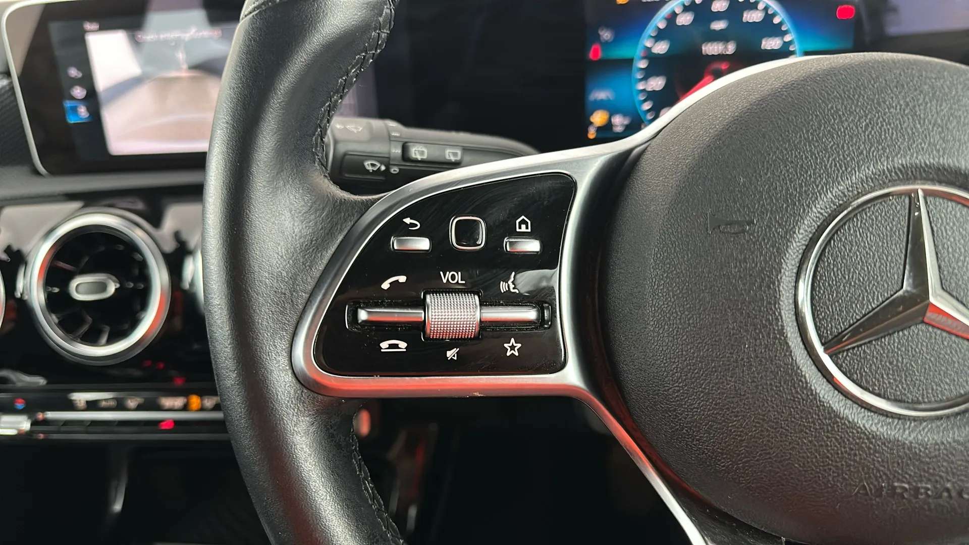 2019 MERCEDES-BENZ A CLASS 2019 MERCEDES-BENZ A CLASS