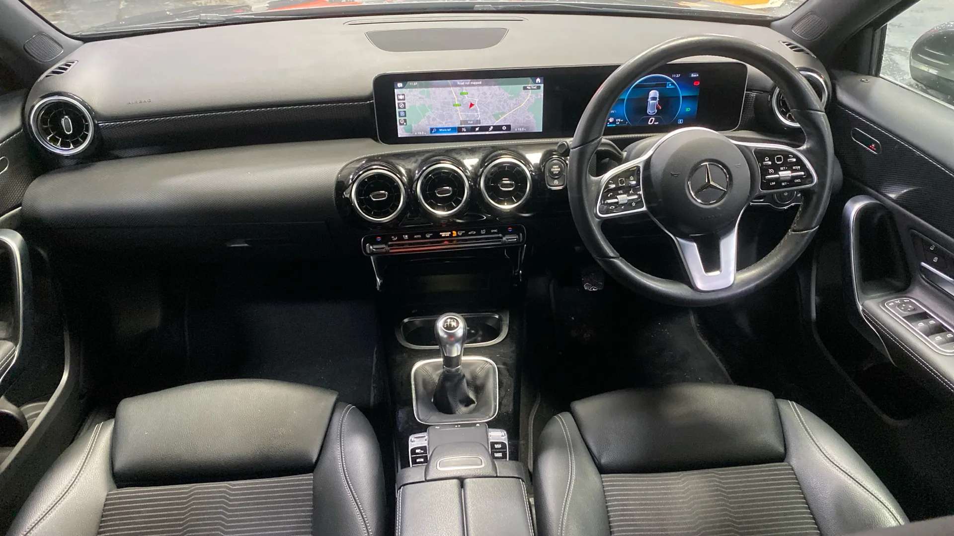 A 2019 MERCEDES-BENZ A CLASS A180 Sport Executive A 2019 MERCEDES-BENZ A CLASS A180 Sport Executive