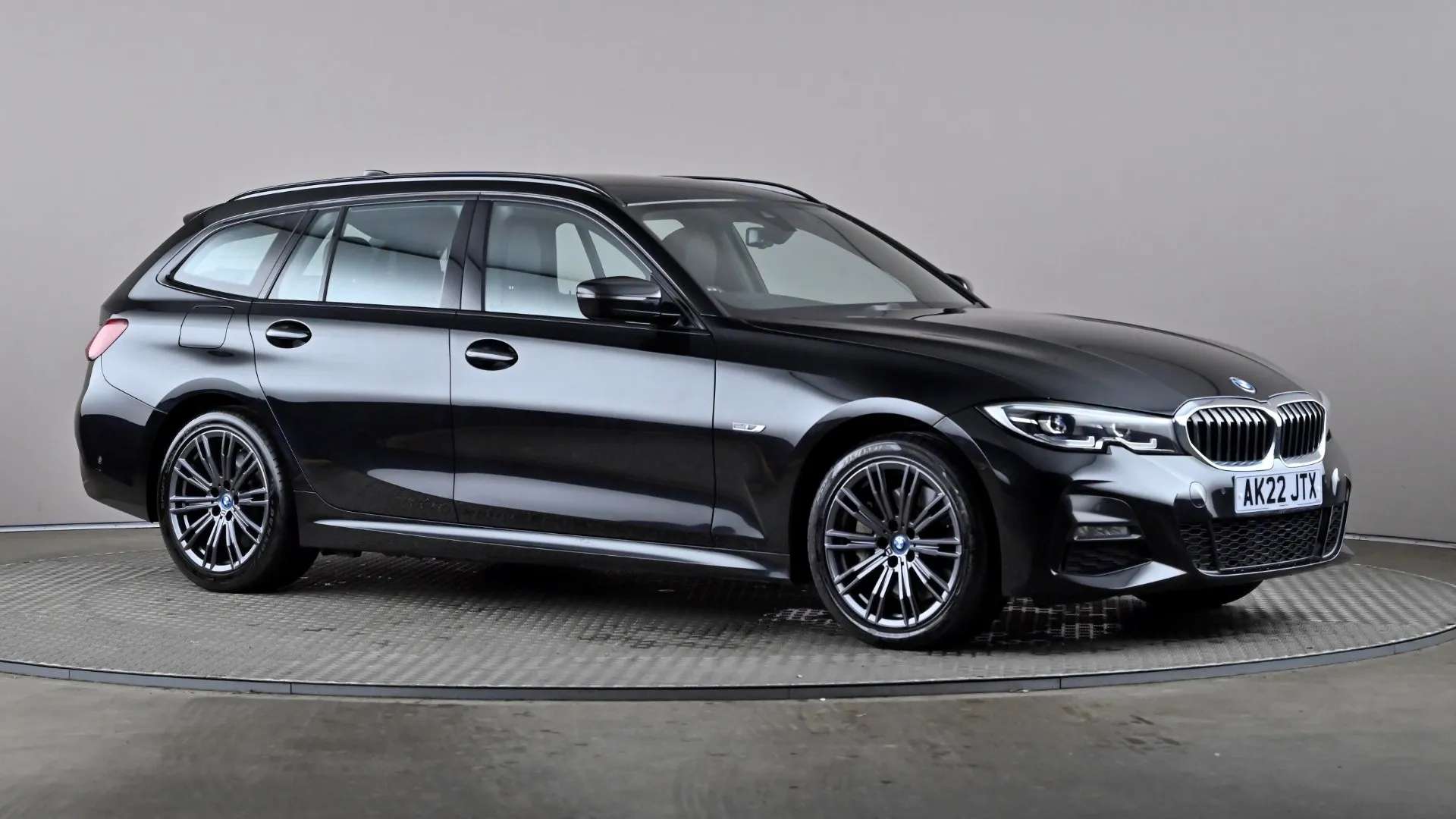 A 2022 BMW 3 SERIES TOURING 330e M Sport Step Auto A 2022 BMW 3 SERIES TOURING 330e M Sport Step Auto