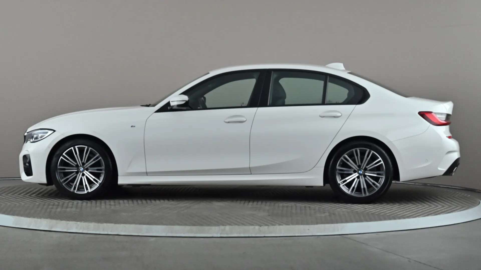 A 2021 BMW 3 SERIES 318i M Sport Step Auto A 2021 BMW 3 SERIES 318i M Sport Step Auto