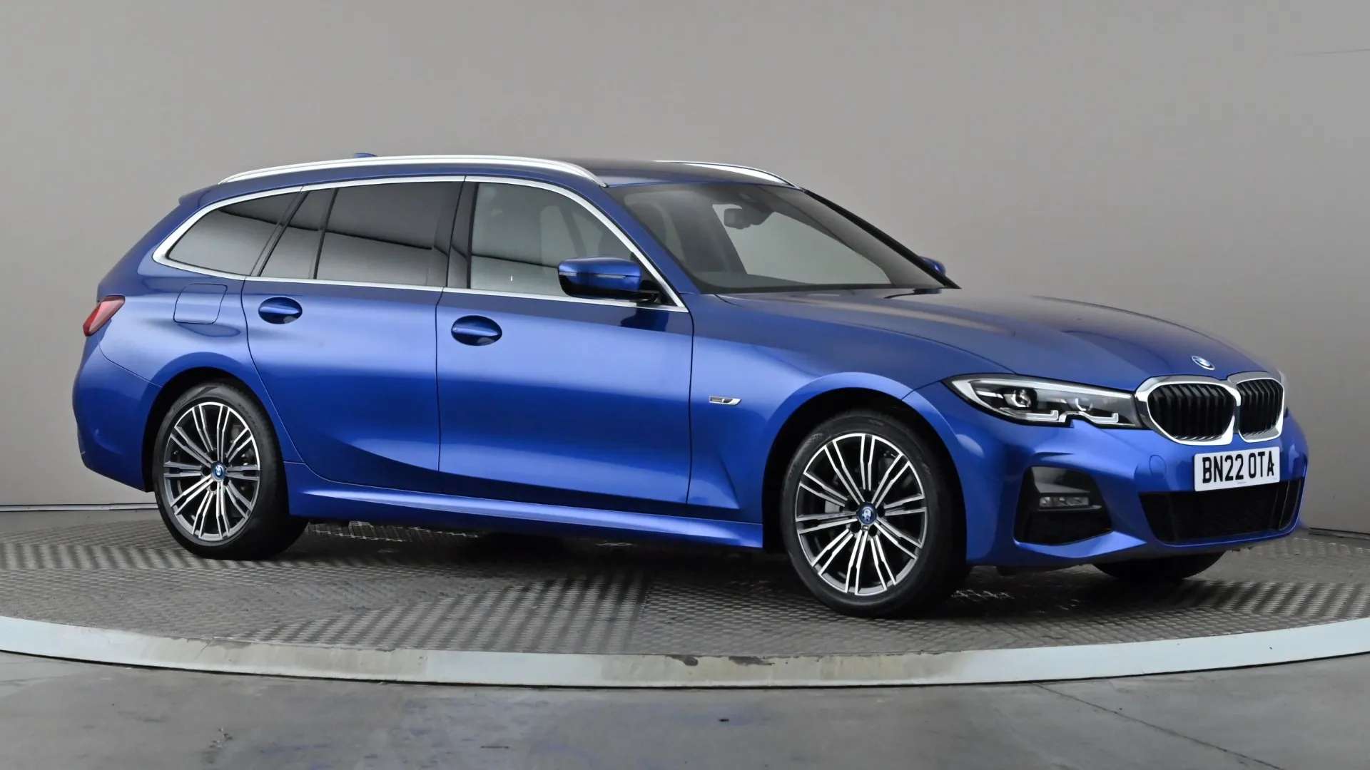 A 2022 BMW 3 SERIES 330e M Sport Step Auto A 2022 BMW 3 SERIES 330e M Sport Step Auto