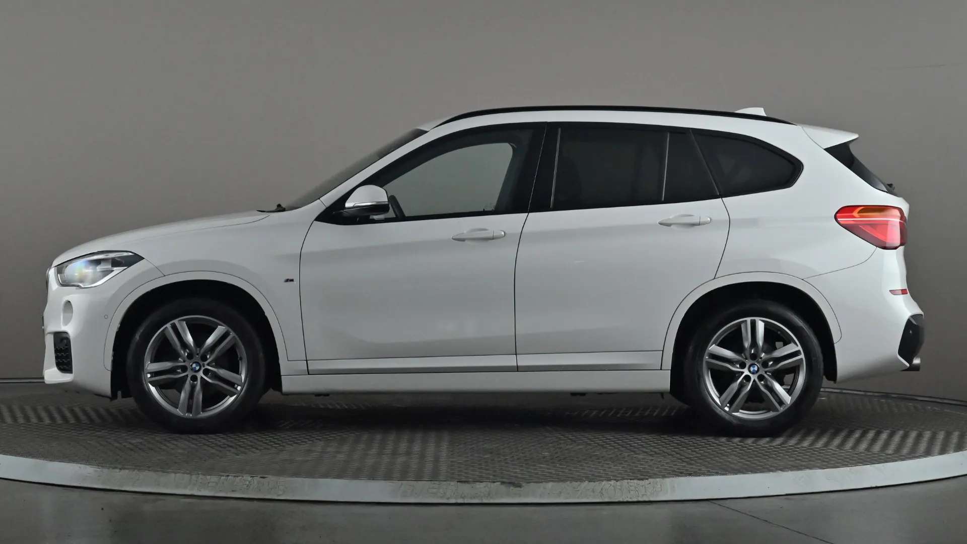 A 2019 BMW X1 sDrive 18i M Sport Step Auto A 2019 BMW X1 sDrive 18i M Sport Step Auto