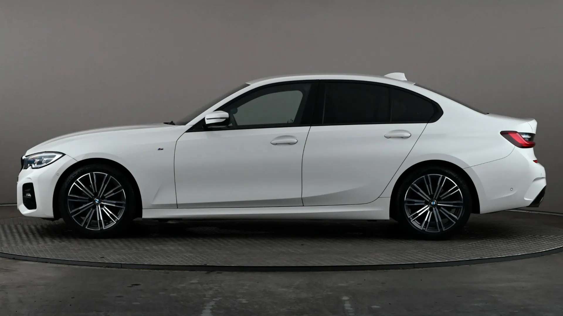 A 2021 BMW 3 SERIES 320i M Sport Step Auto A 2021 BMW 3 SERIES 320i M Sport Step Auto