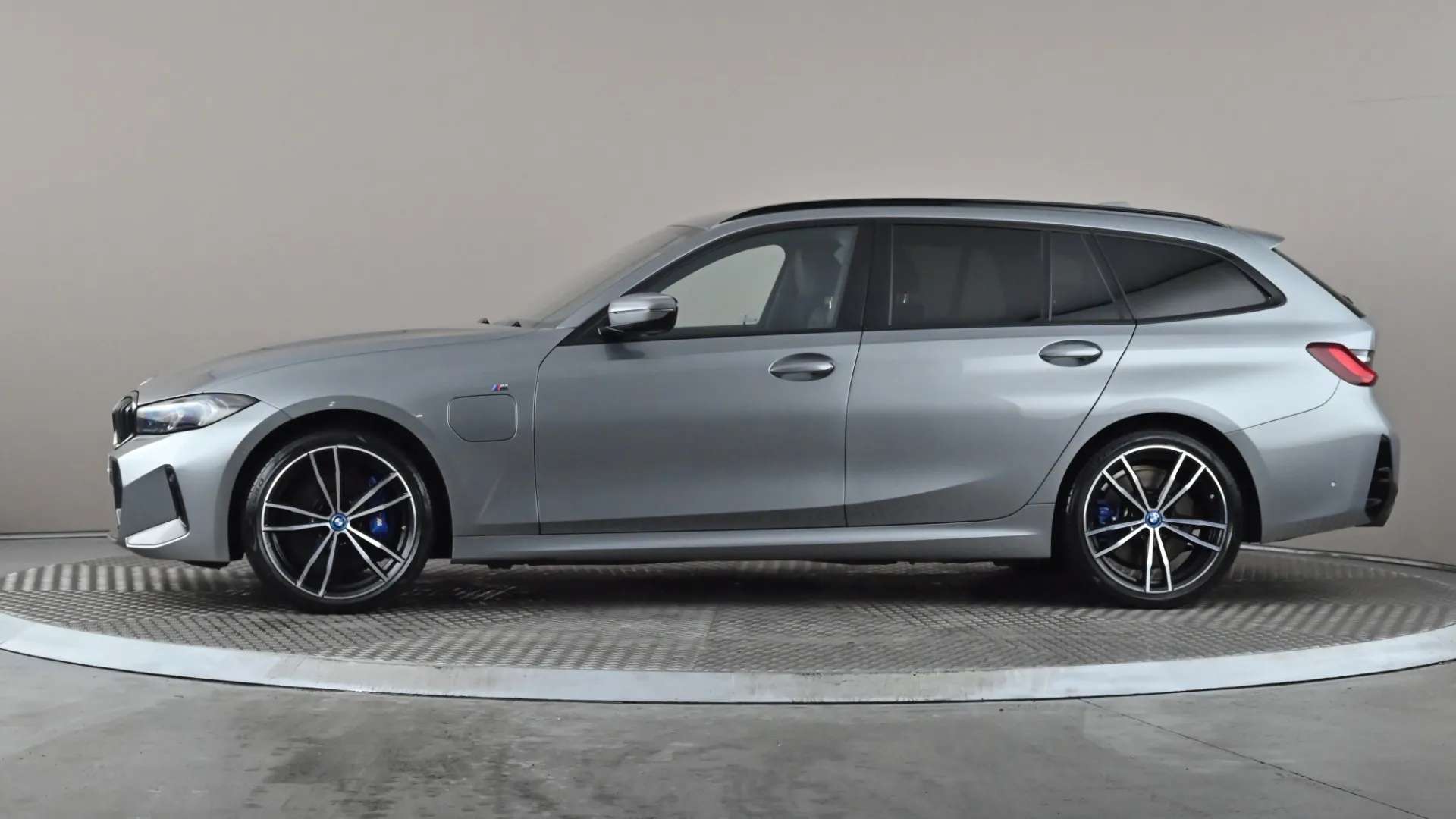 A 2023 BMW 3 SERIES TOURING 330e M Sport Step Auto A 2023 BMW 3 SERIES TOURING 330e M Sport Step Auto